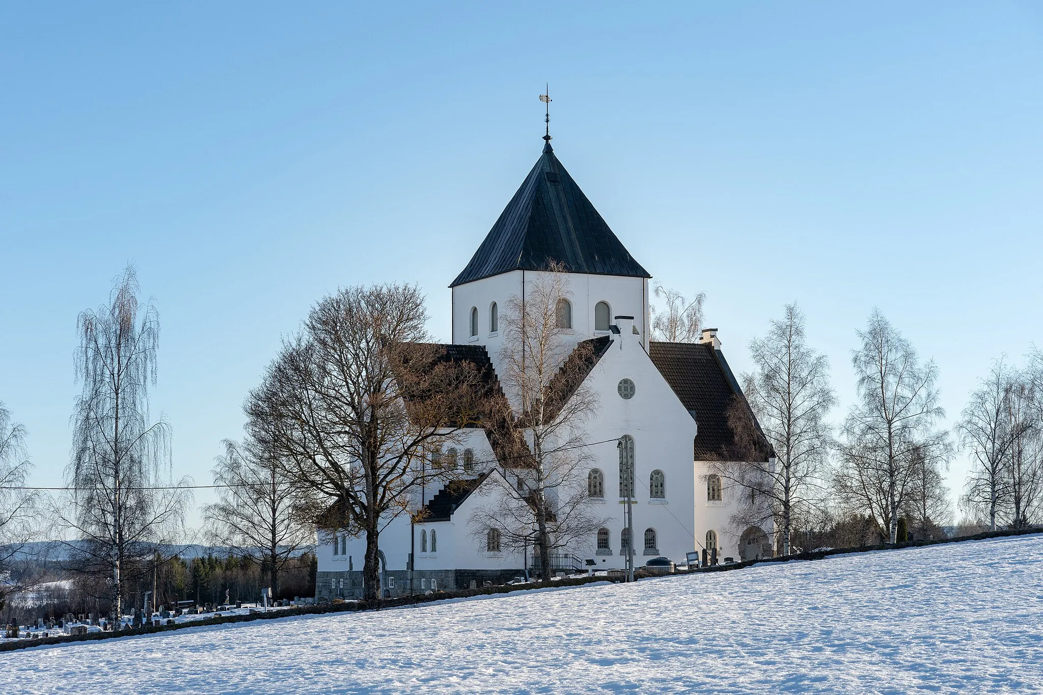 Photo showing: Aas Church by Bøverbru, Vestre Toten, Oppland, Norway.