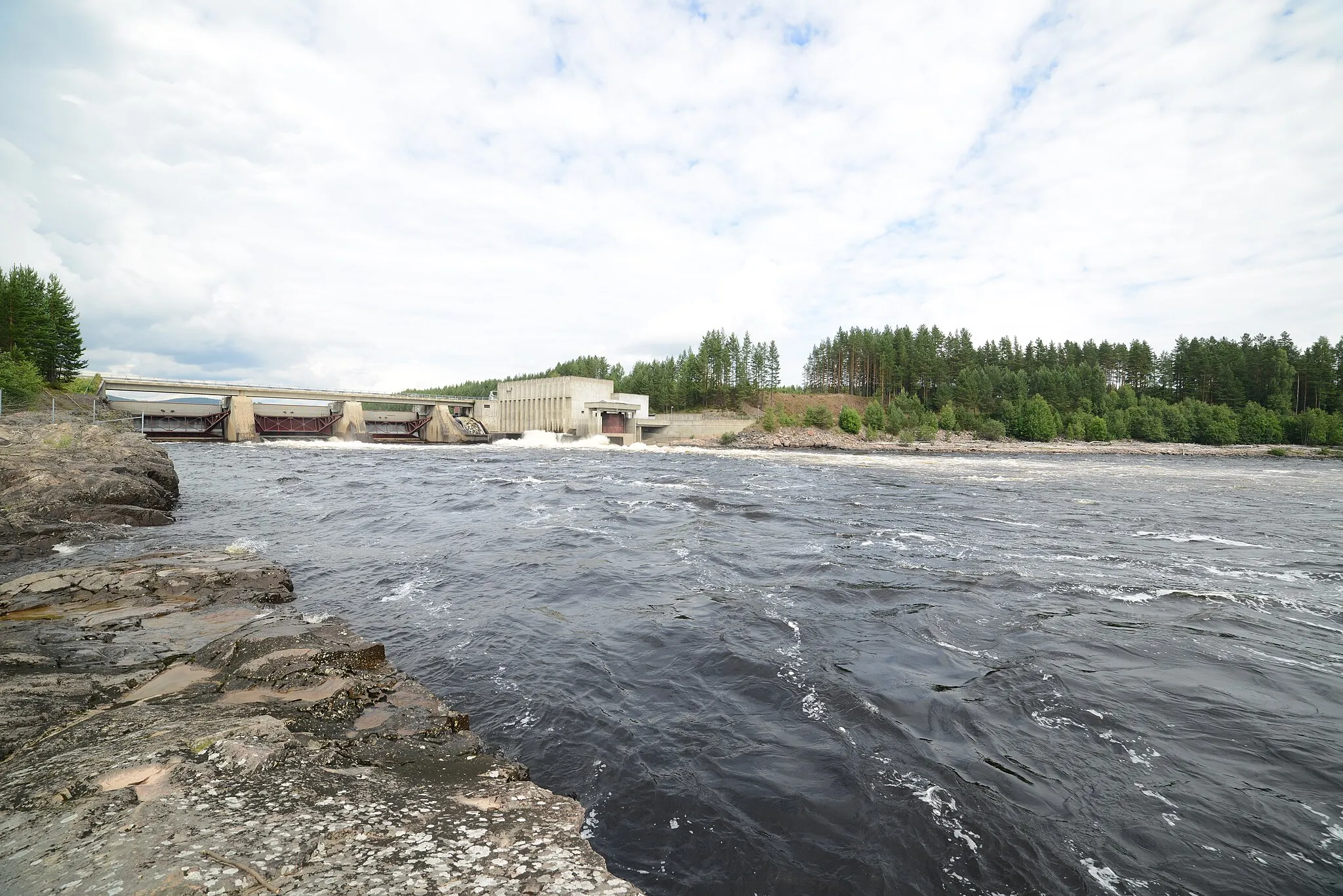 Photo showing: Braskereidfoss kraftverk