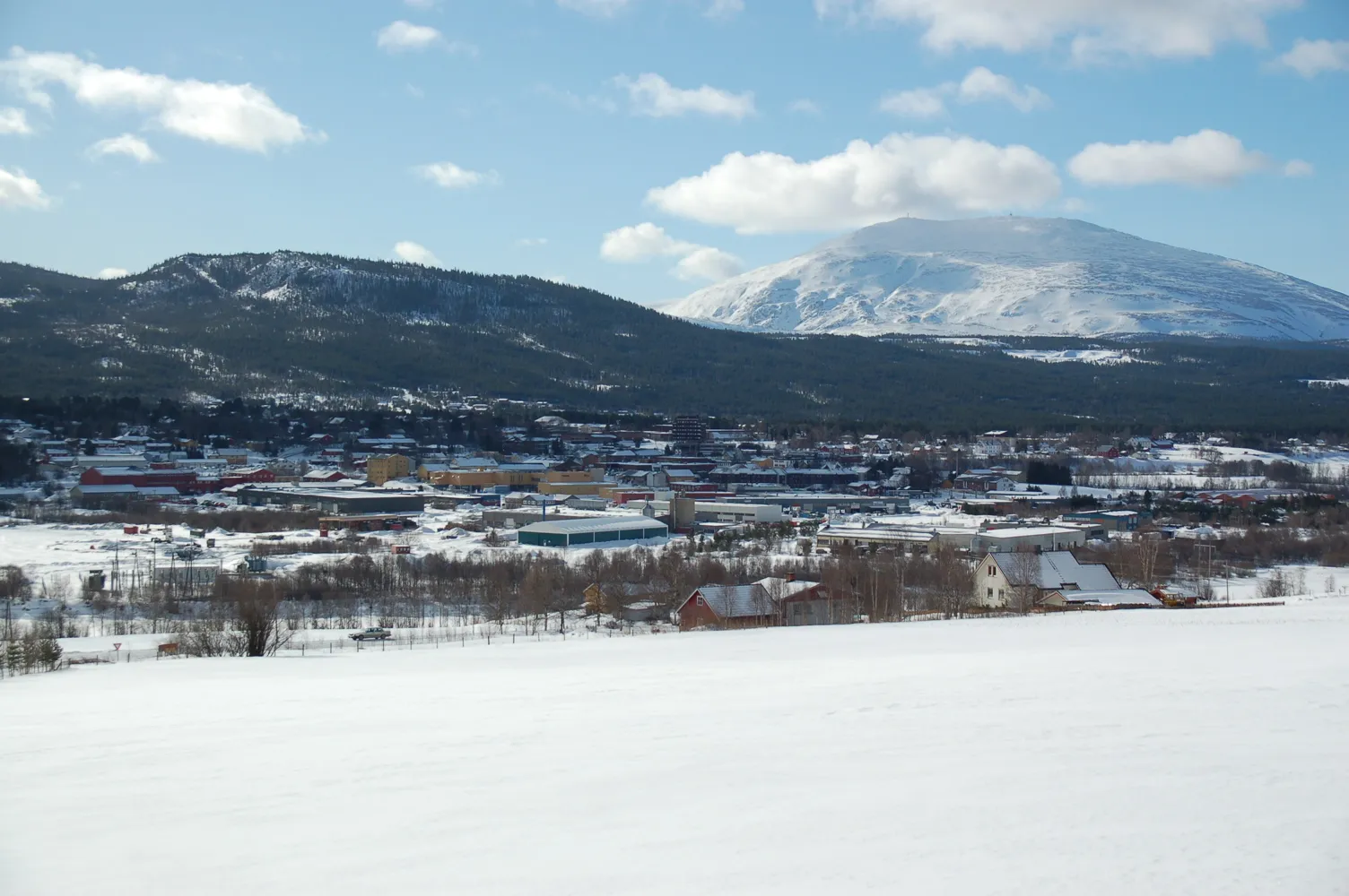 Photo showing: Village of Tynset, seen from NW, Tynset, Hedmark, Norway