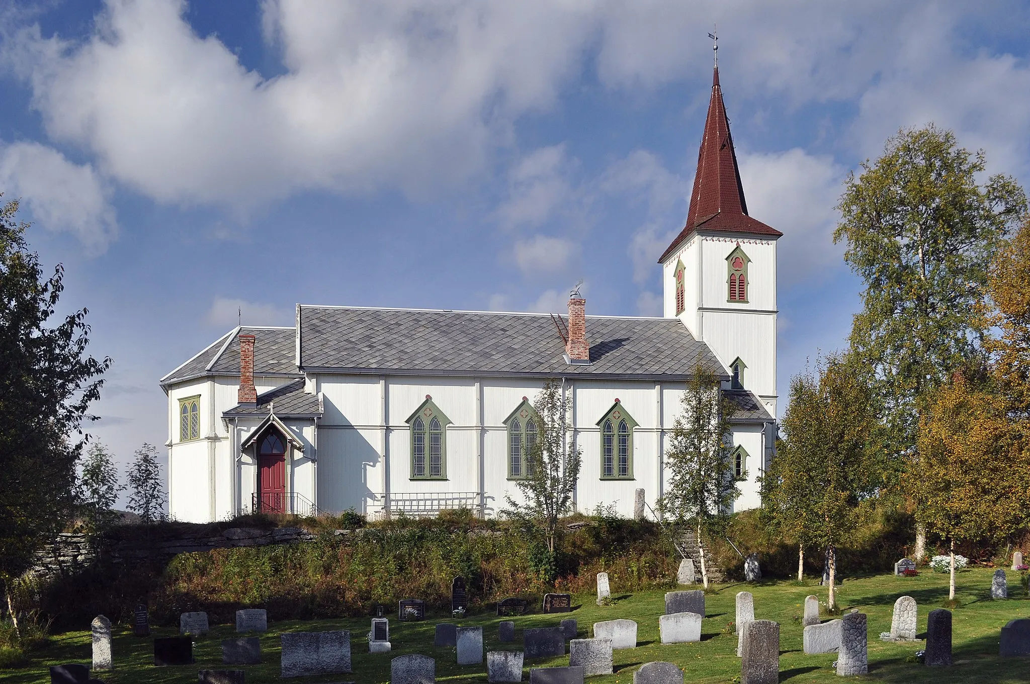 Photo showing: Vingelen kirke sett fra sør. Foto av Thor Helge Sømåen