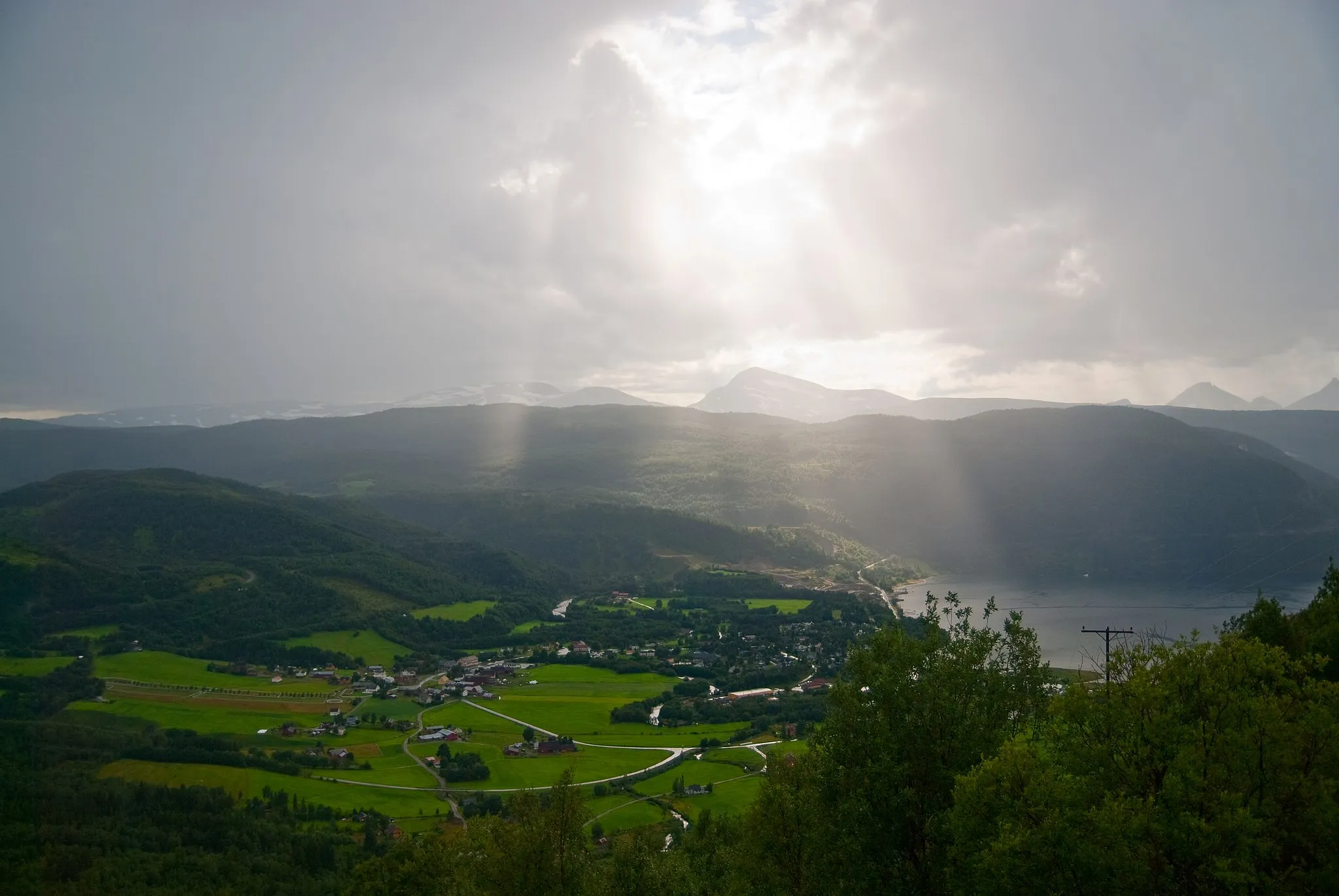 Photo showing: Picture of Misvær taken from a nerby hill