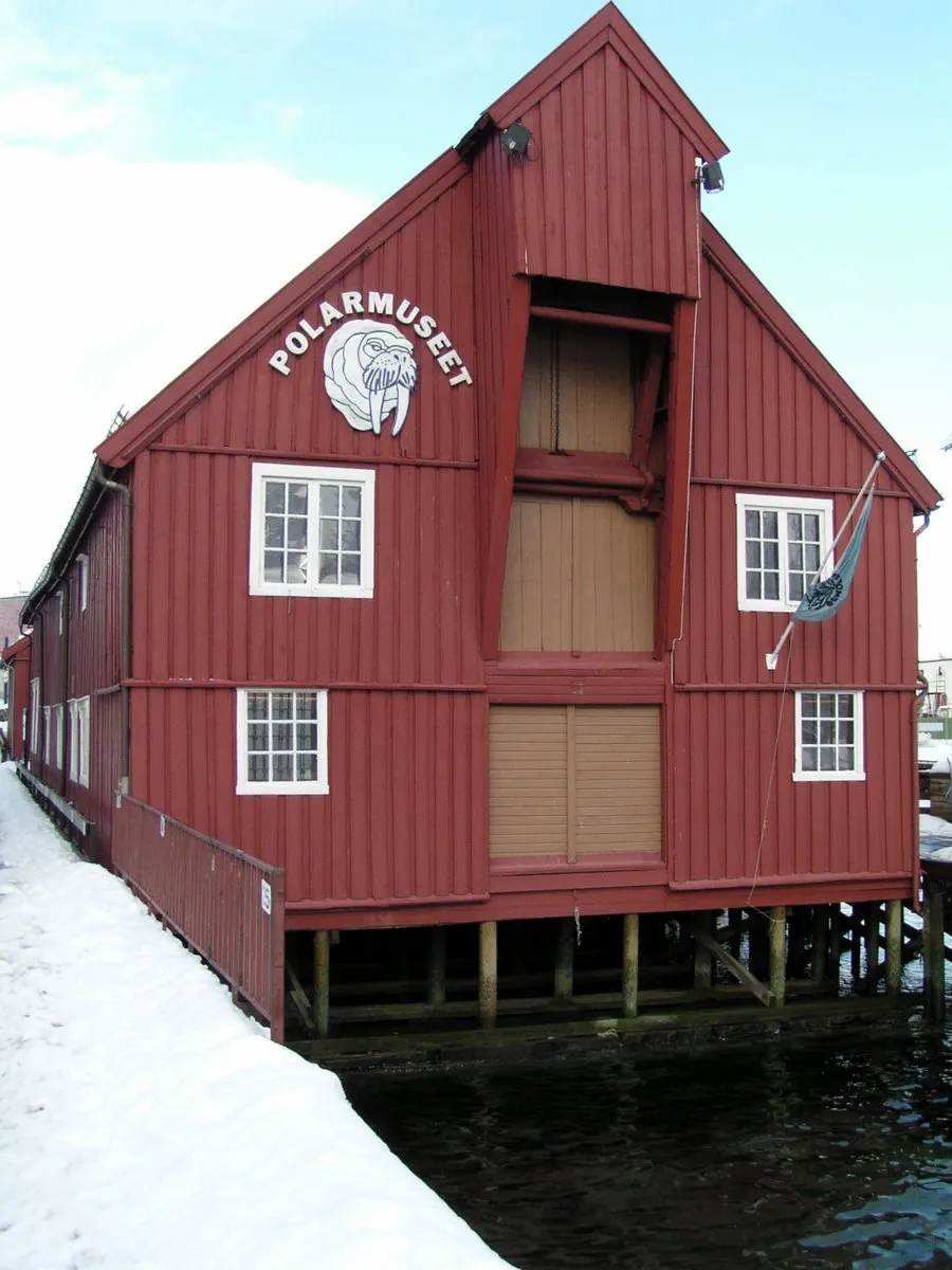 Photo showing: The polar museum in Tromsø, Norway P3120736