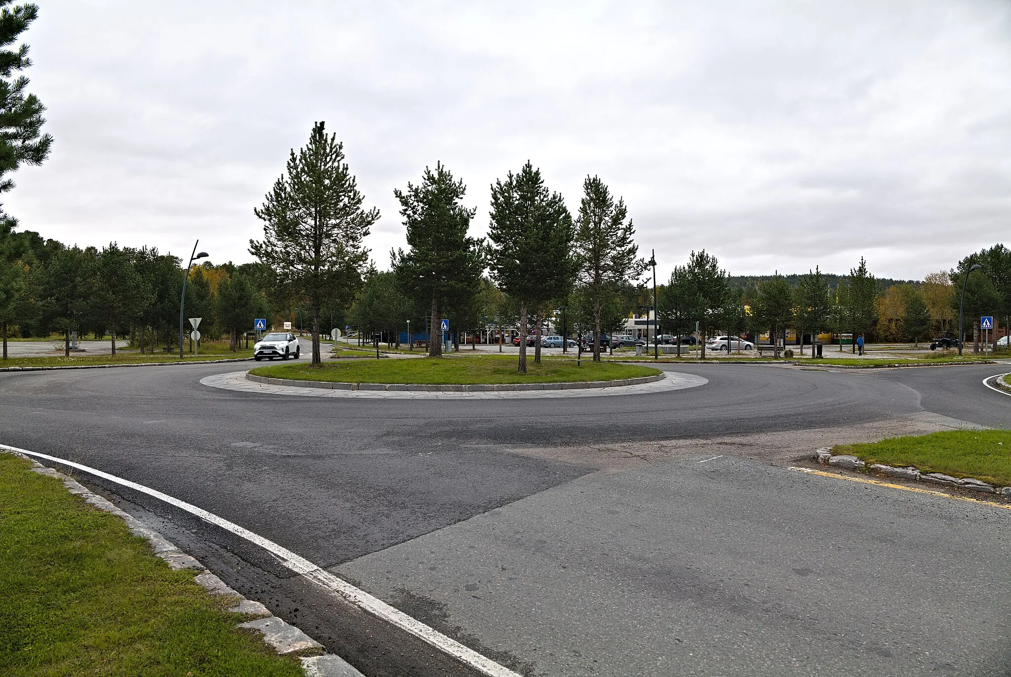 Photo showing: Roundabout in Kárášjohka.