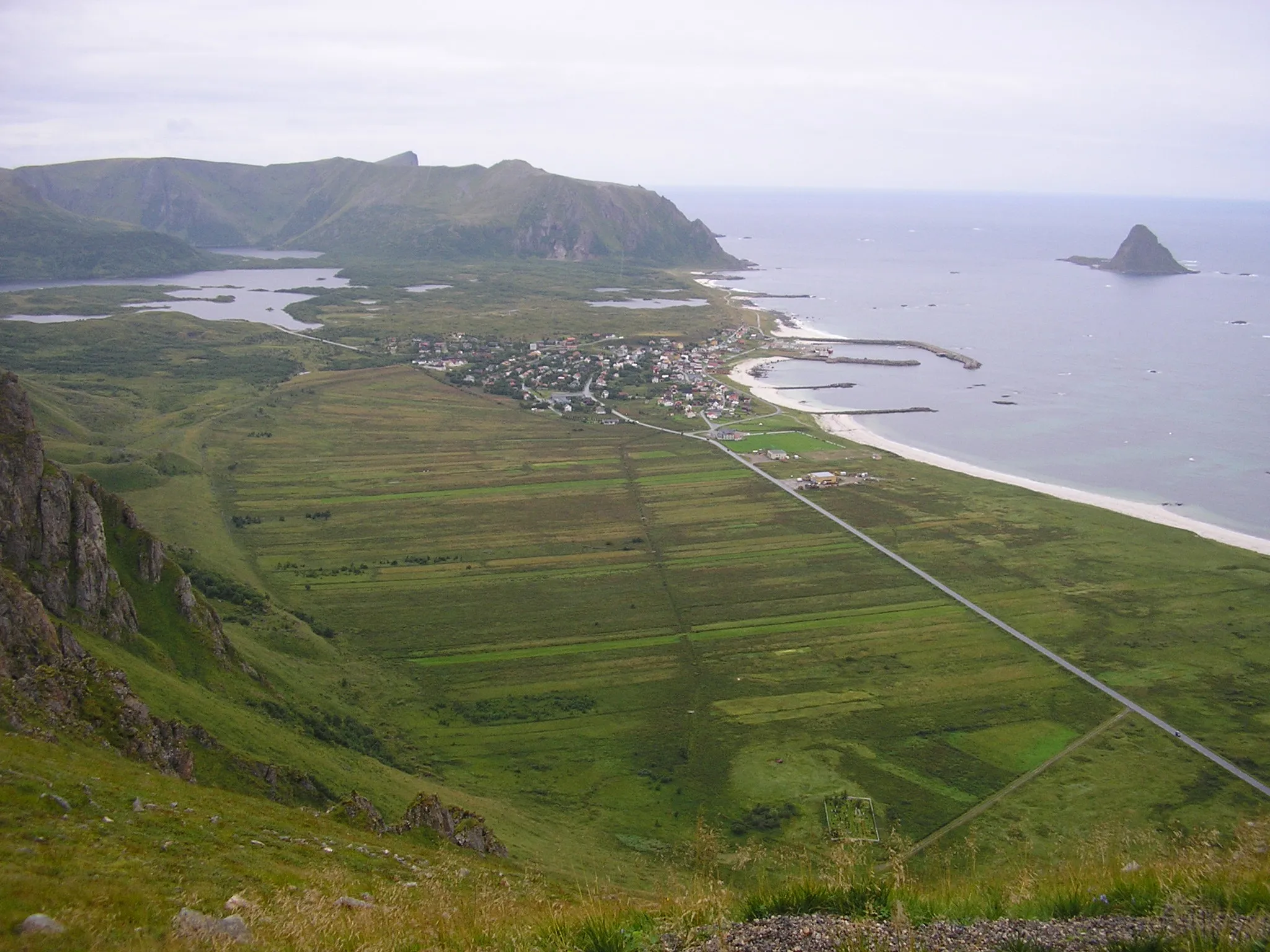 Photo showing: View of Bleik, Andøya, showing raised wave-cut platform and beach line