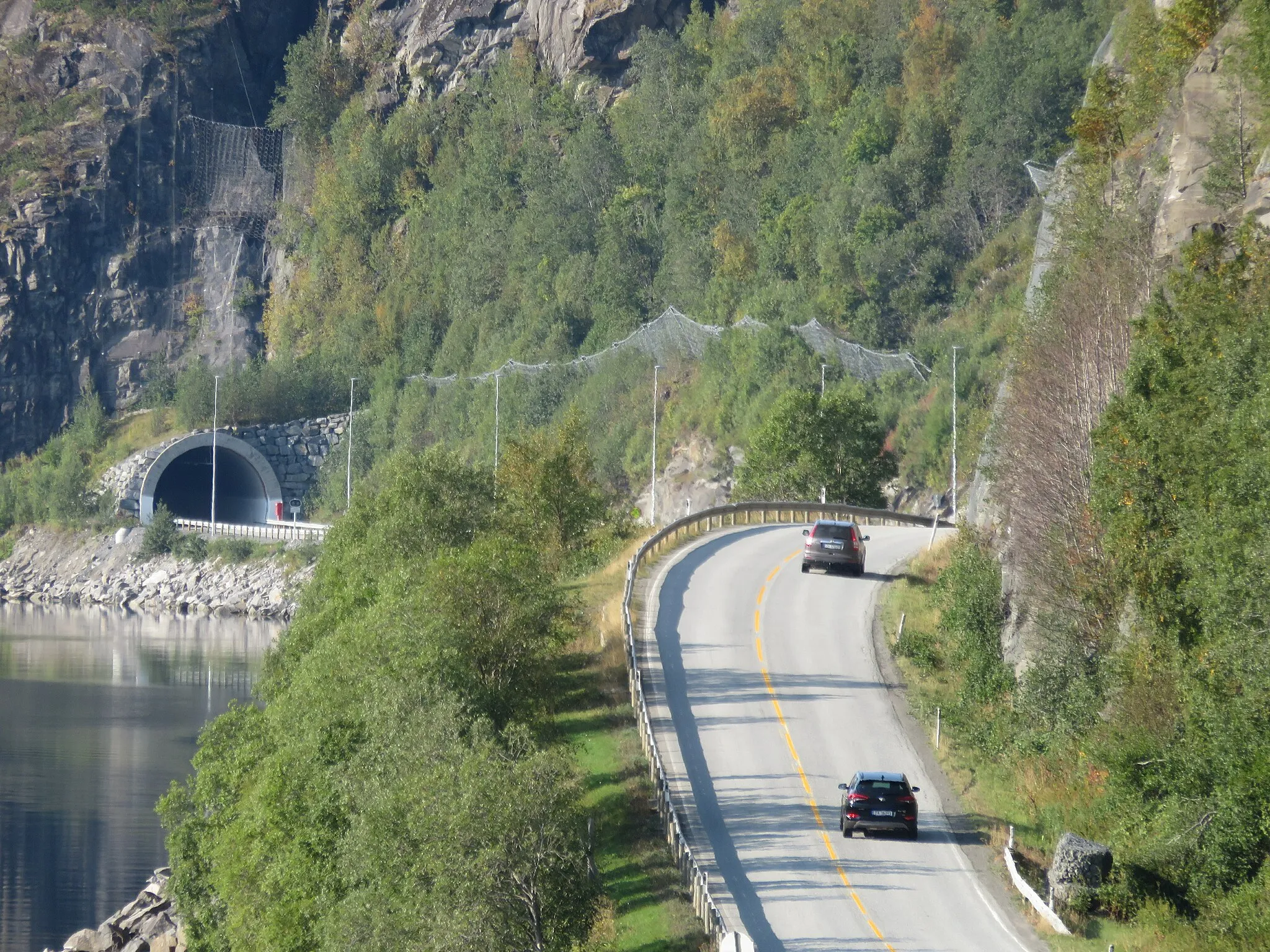 Photo showing: Leirviktunnelen mellom Narvik og Bjerkvik. Åpning mot øst.