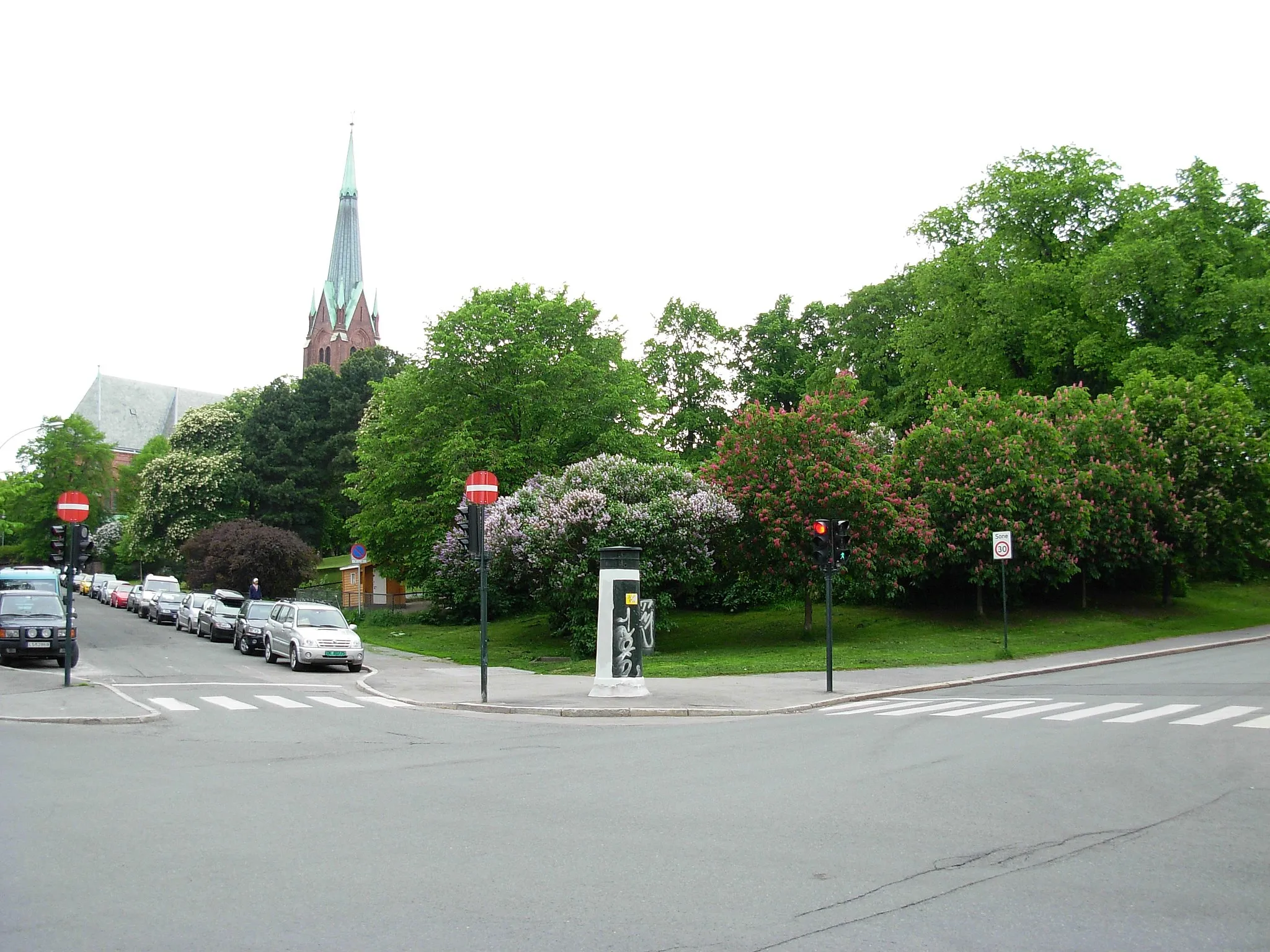 Photo showing: Uranienborgparken sett fra krysset Uranienborgveien / Josefines gate