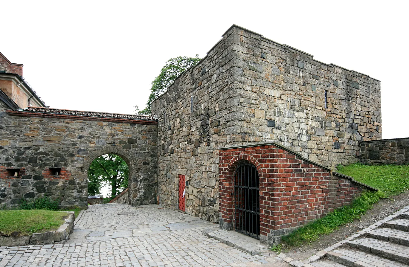 Photo showing: Knutstårnet, Akershus festning, Oslo. Bygd ca. 1300. Brannskadd 1527; delvis nedrevet på 1700-tallet.