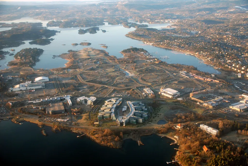 Photo showing: Fornebu, Oslo from air.