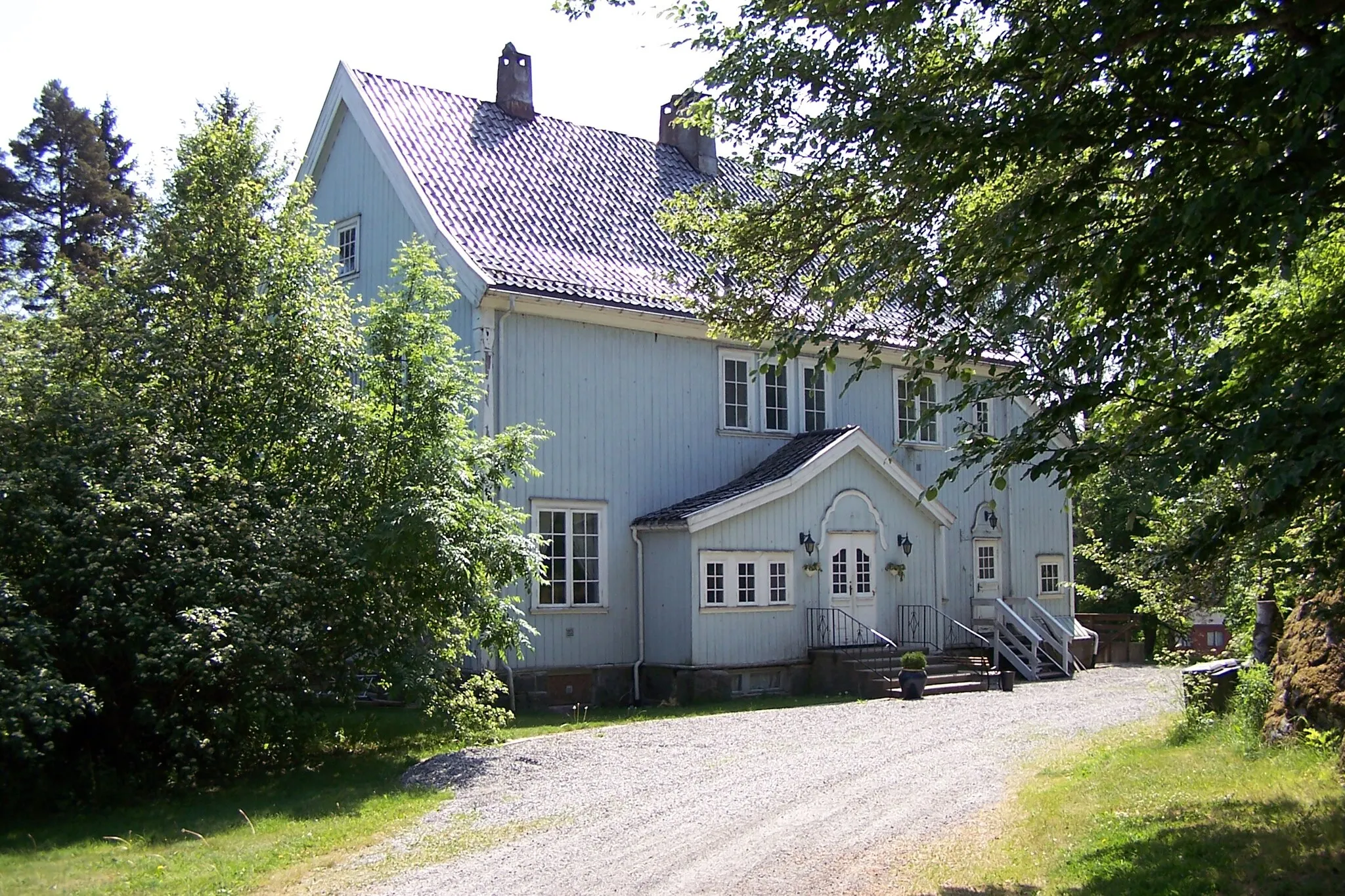 Photo showing: Hølen: Elverhøy, a building owned by the municipality and rented by the local community for a symbolic yearly sum. Built 1914.