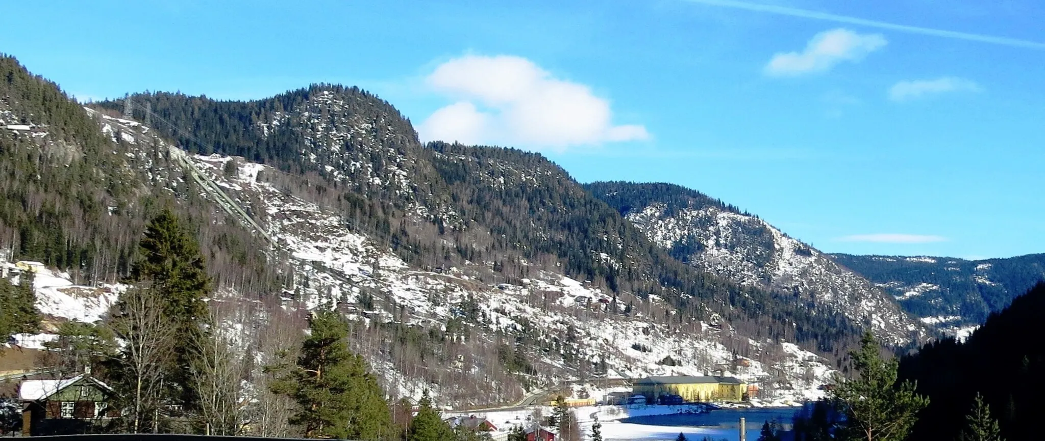 Photo showing: Image of the settlement Rødberg in the Nore og Uvdal municipality, northern Buskerud county - Norway