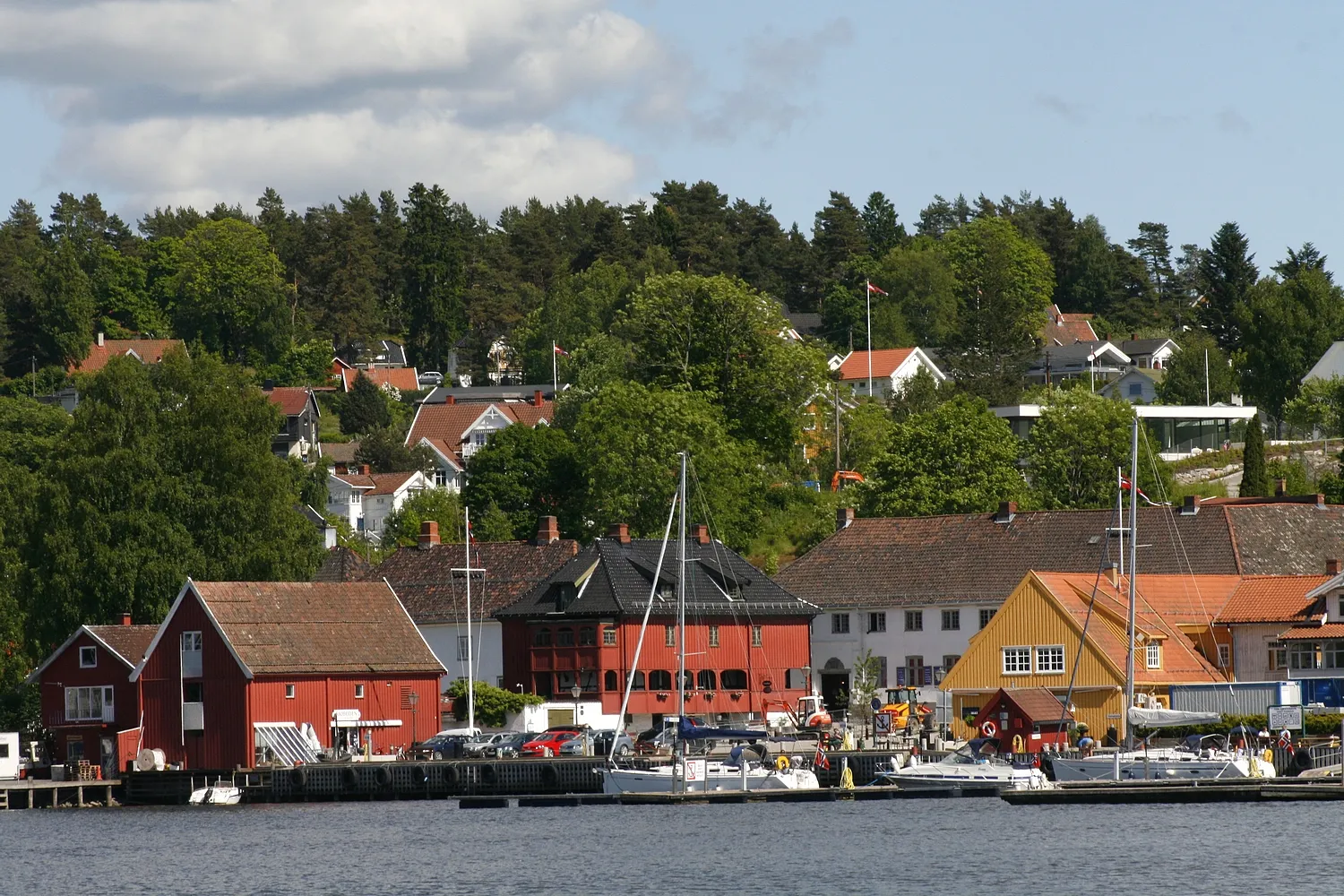 Photo showing: Son sett fra Laksa