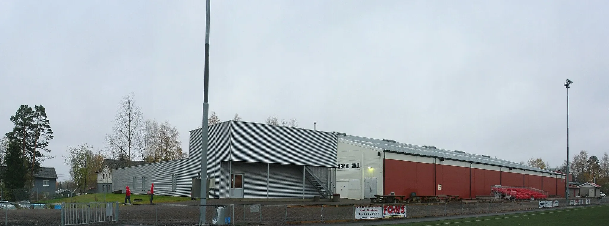 Photo showing: Outdoor picture of a hockey hall in Skedsmo, Norway.