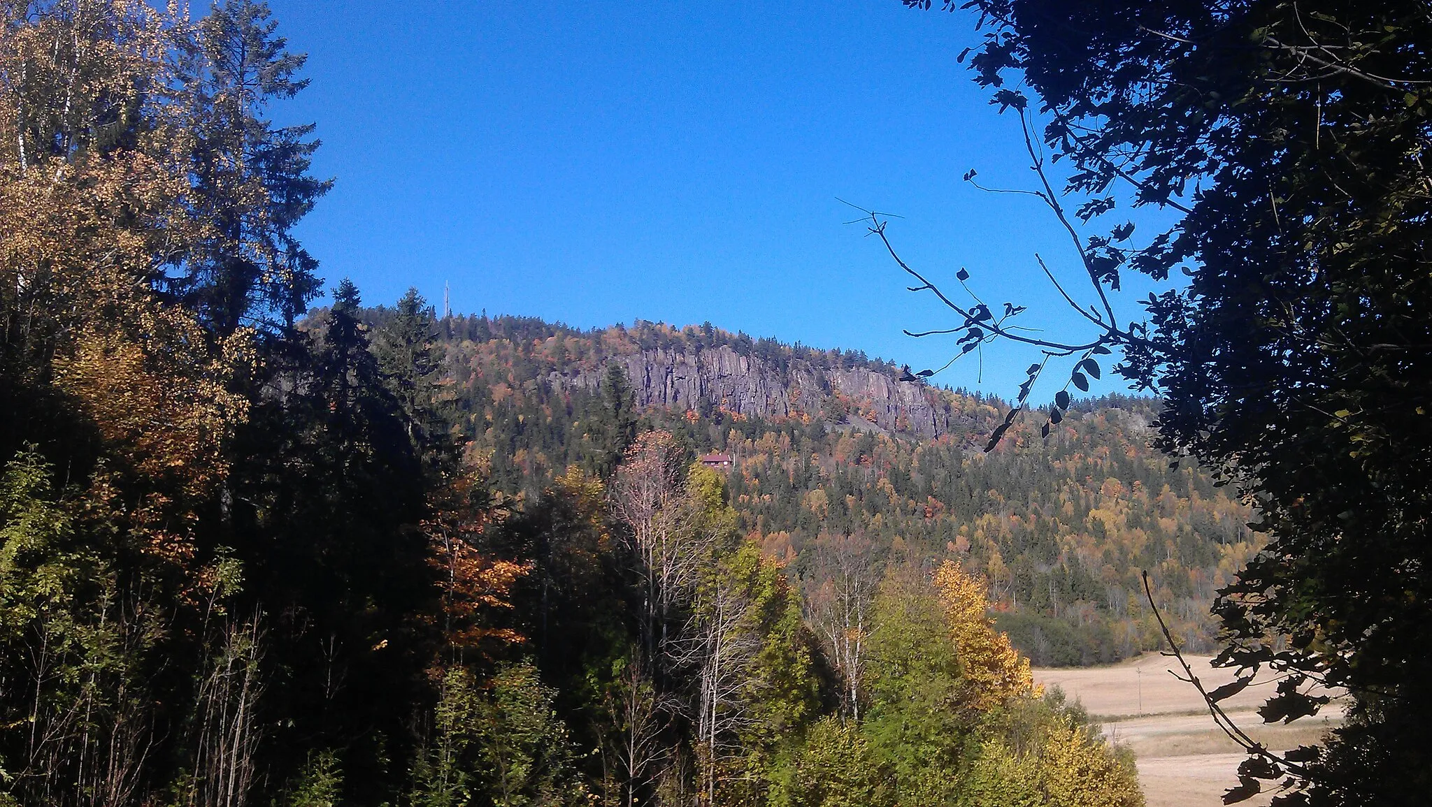 Photo showing: Graamagan with an ancient hill fort in Bærum , Norway