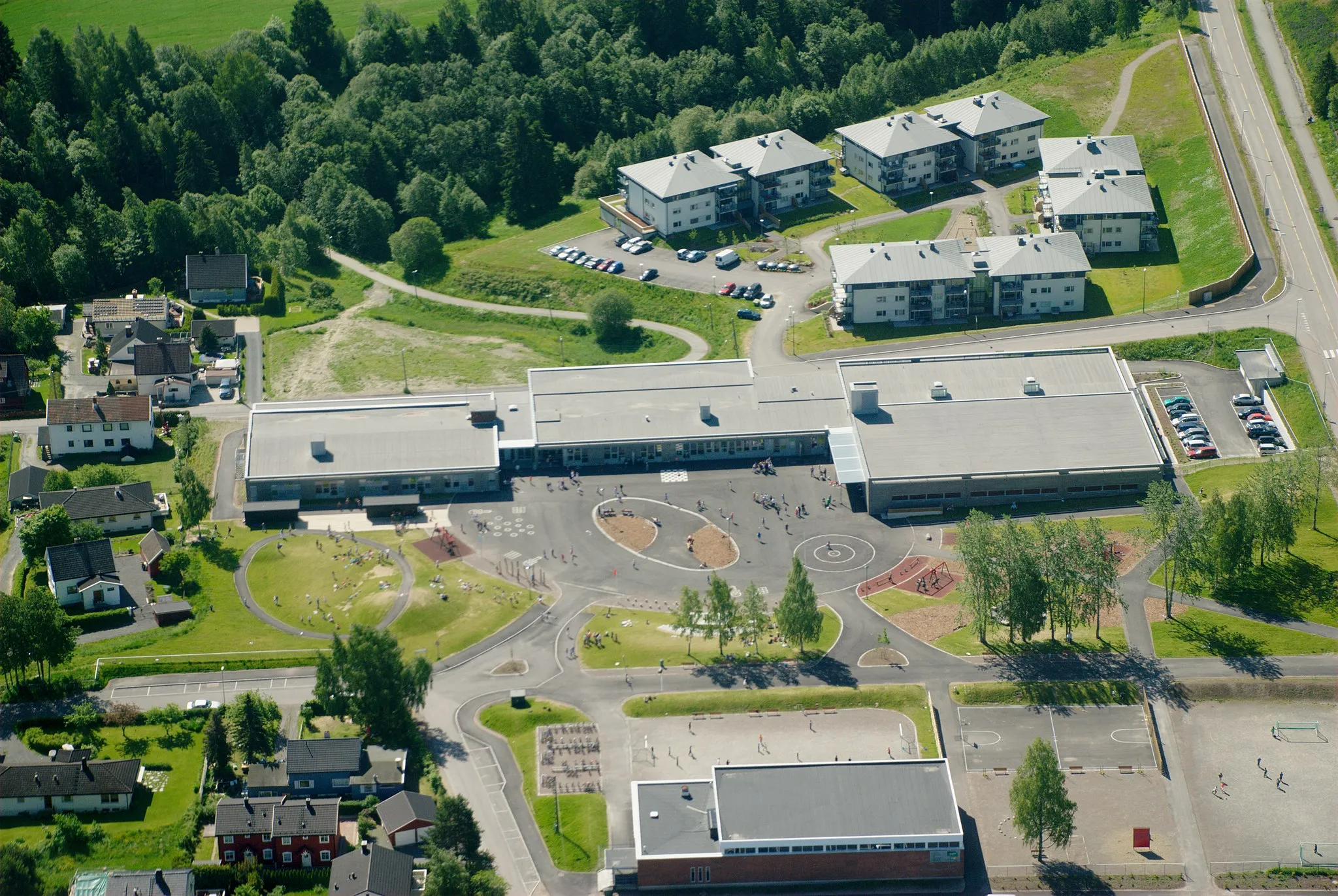Photo showing: Skjetten skole, Skedsmo kommune, at the north-east edge of Oslo