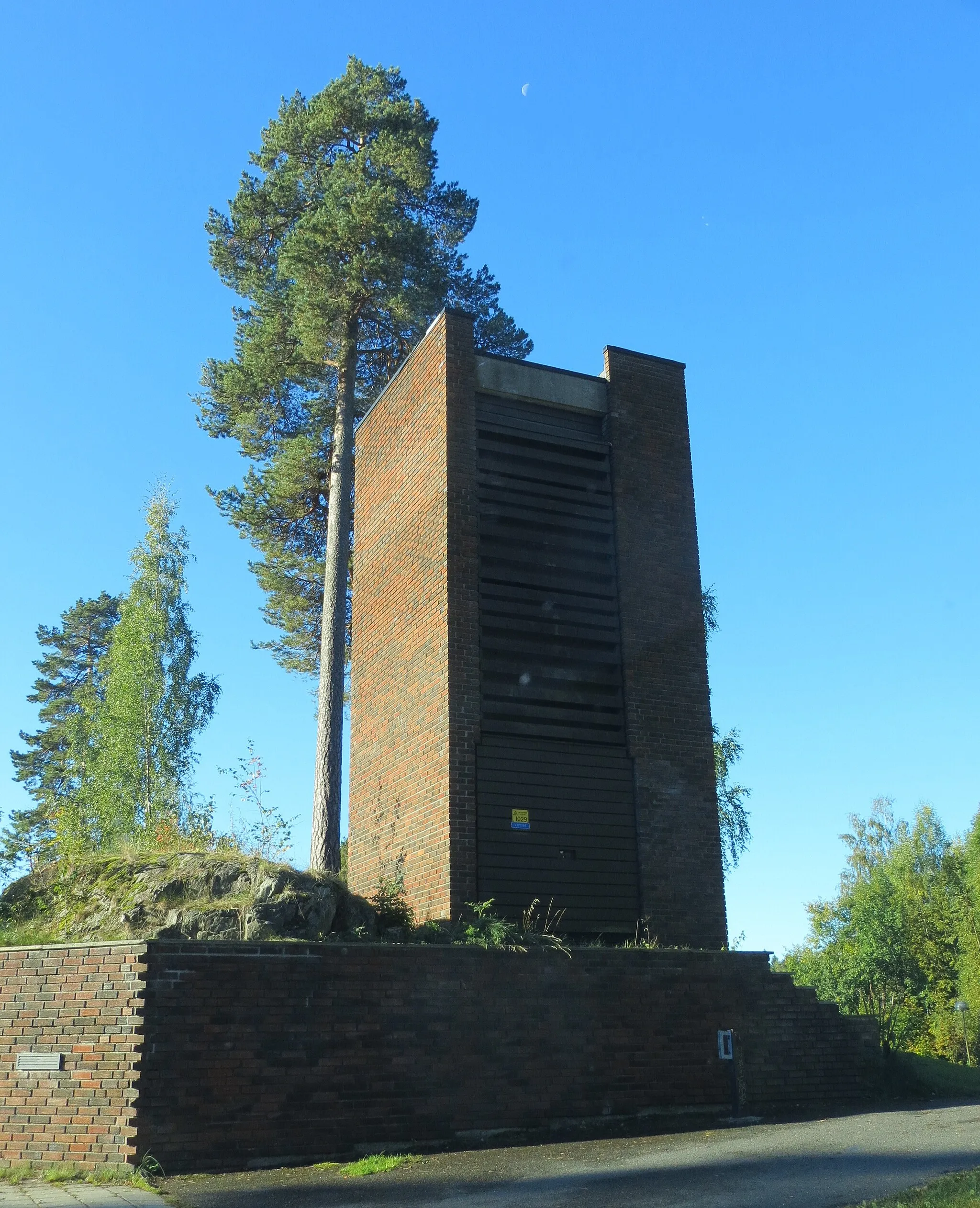 Photo showing: in the Norwegian Directorate for Cultural Heritage database.