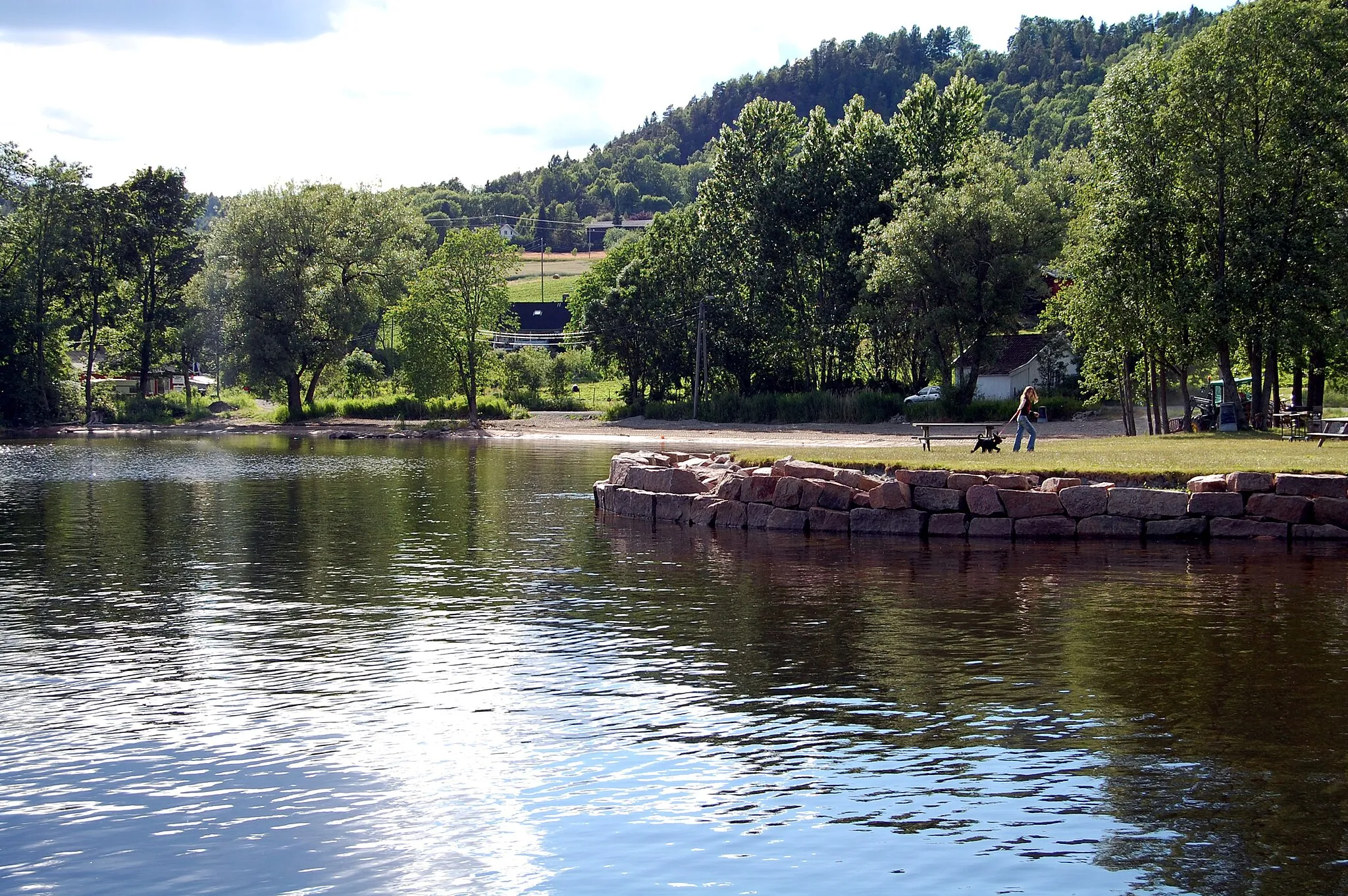 Photo showing: The beach at Hyggen in Røyken, Norway. June 2008