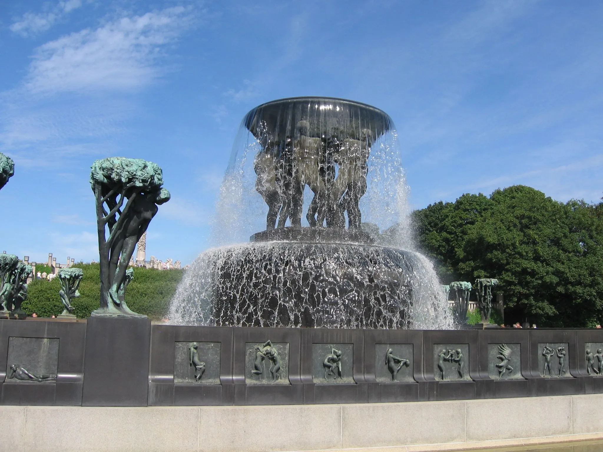 Photo showing: The Fountain in Vigeland Park, Oslo