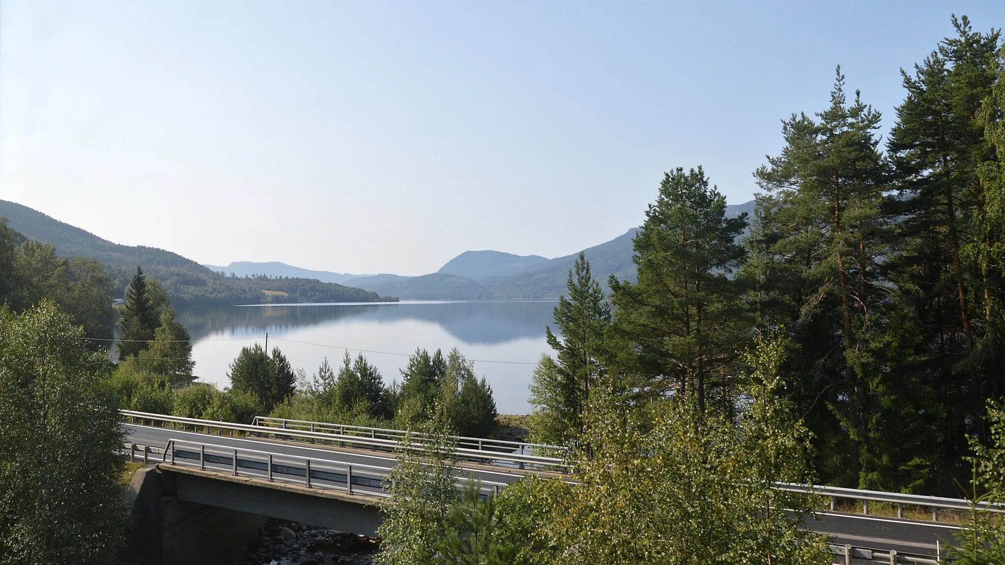 Photo showing: Krøderfjorden in Flå, Norway.