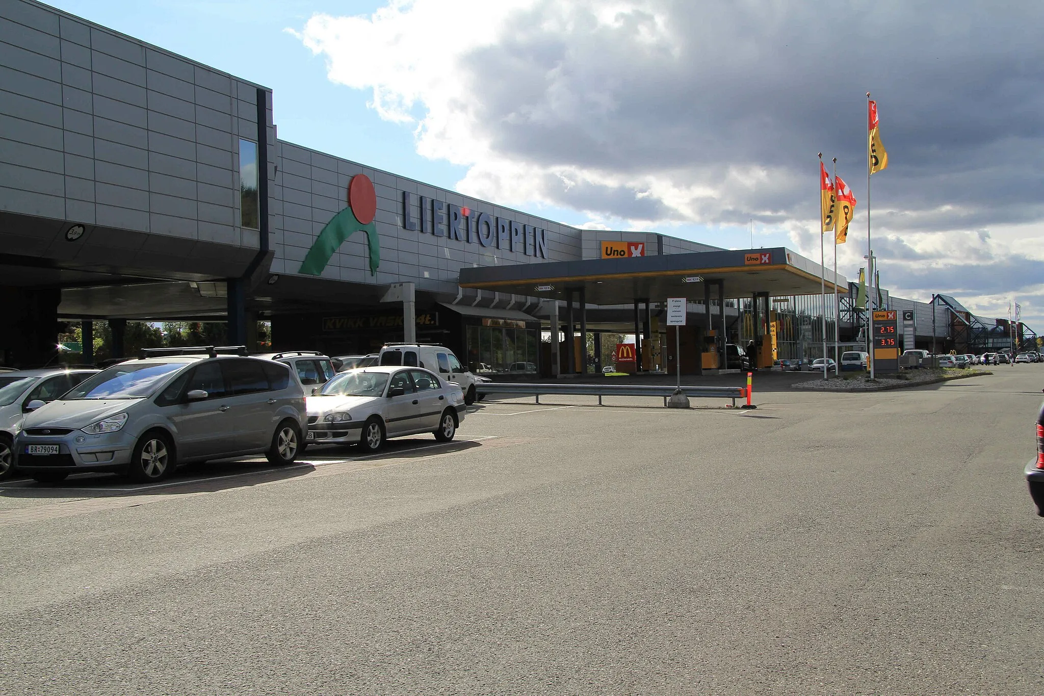 Photo showing: Liertoppen Shopping Center in Lier, Buskerud, Norway