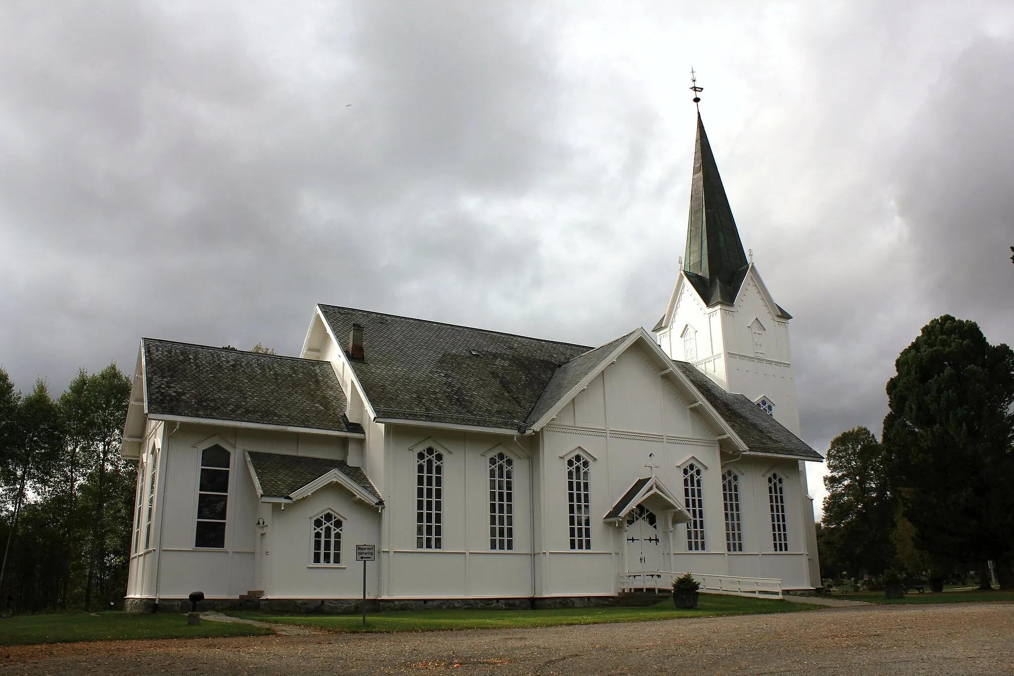 Photo showing: Aurskog Church in Akershus, Norway.