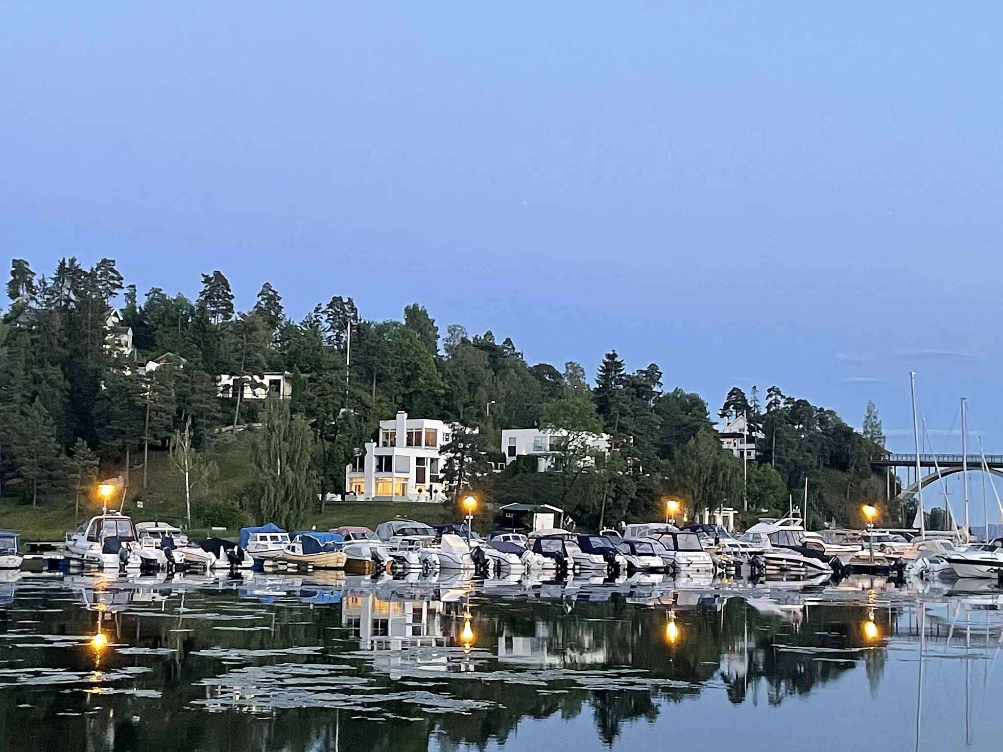 Photo showing: Sundveien og Grønsund, Nesøya i Asker kommune