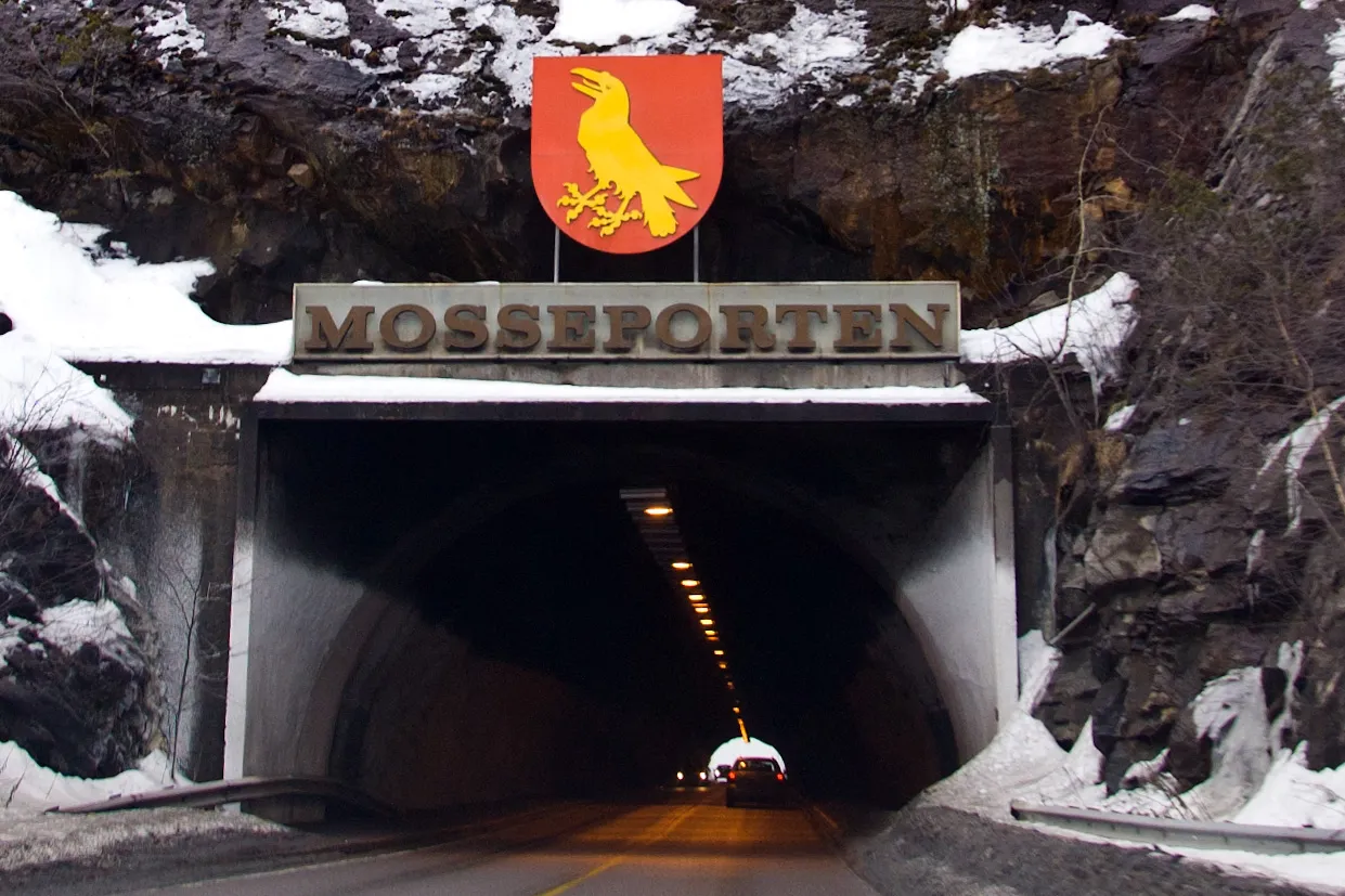 Photo showing: Mosseporten tunnel in Moss, Østfold, Norway.