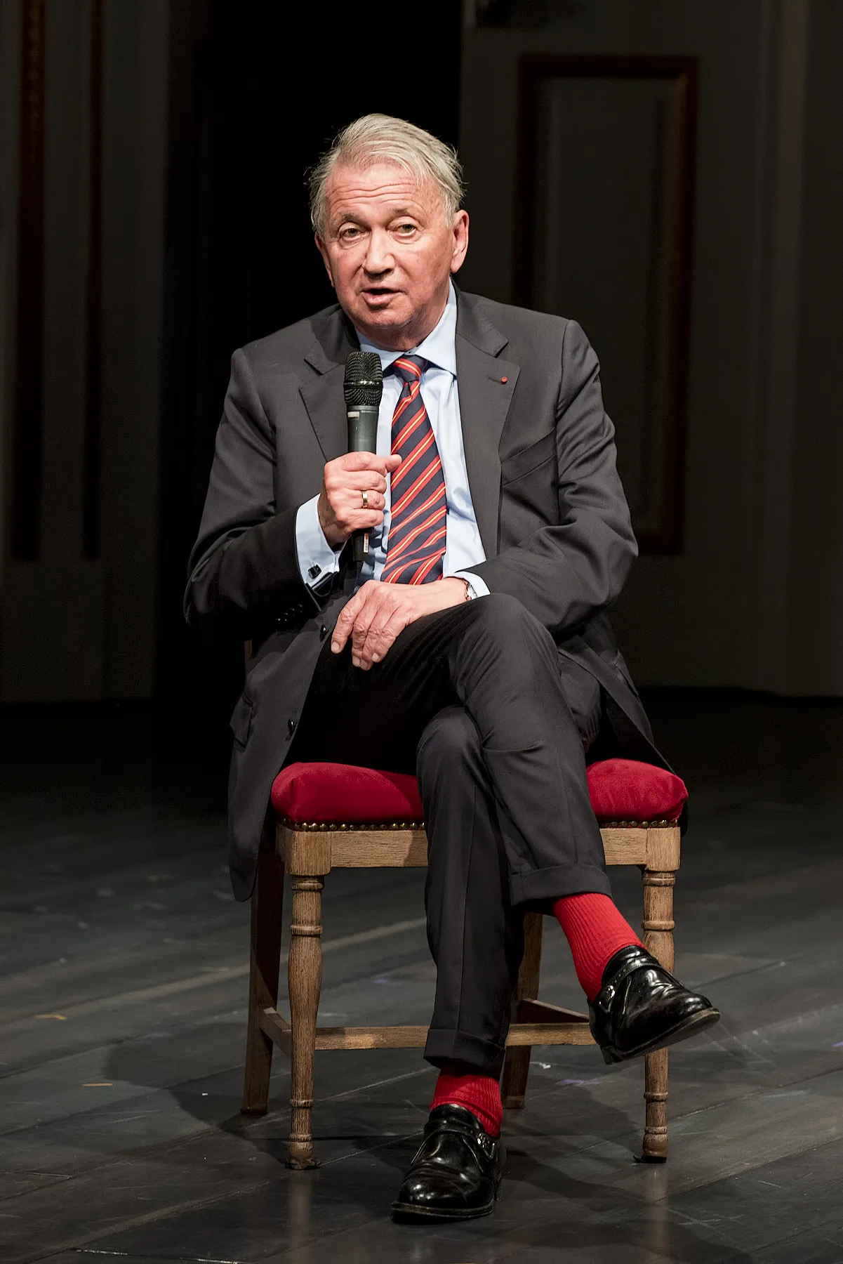 Photo showing: International Peace Institute President Terje Rød-Larsen in conversation after a special performance of "OSLO" hosted by IPI.

Photo credit: International Peace Institute.