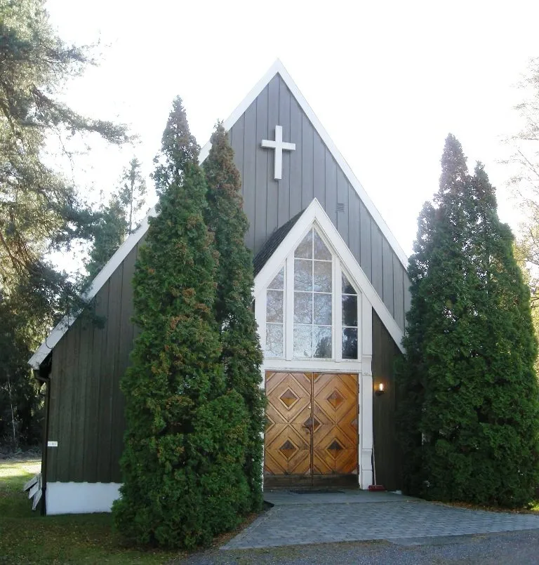 Photo showing: Aurskog kapell, gravkapellet på Aurskog kirkegård
