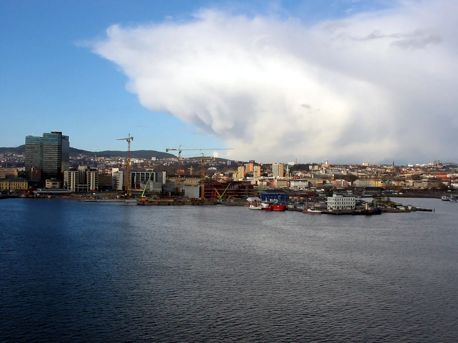 Photo showing: Bjørvika with the Oslo Opera House under construction