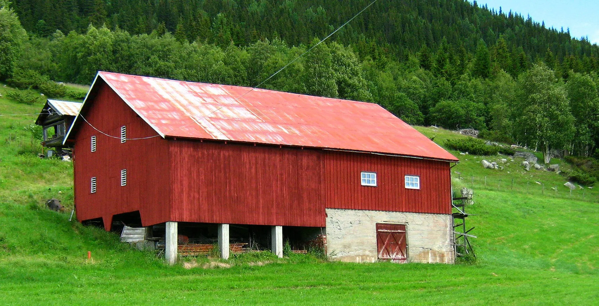 Photo showing: Traditionally built farm in Hol, Norway