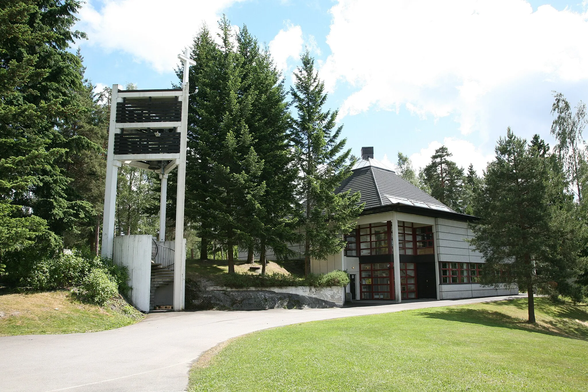 Photo showing: Skårer church in Lørenskog, Akershus, Norway