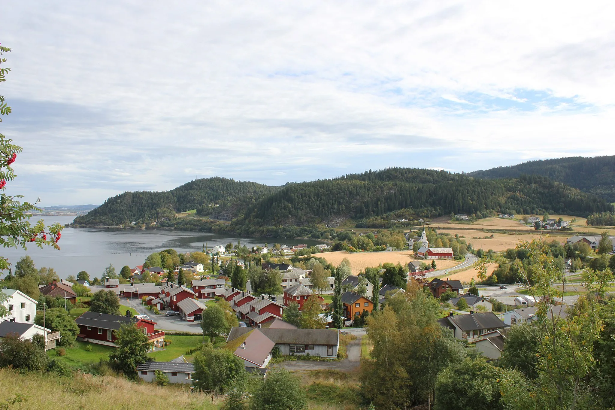 Photo showing: Børsa, a village SW of Trondheim, Norway