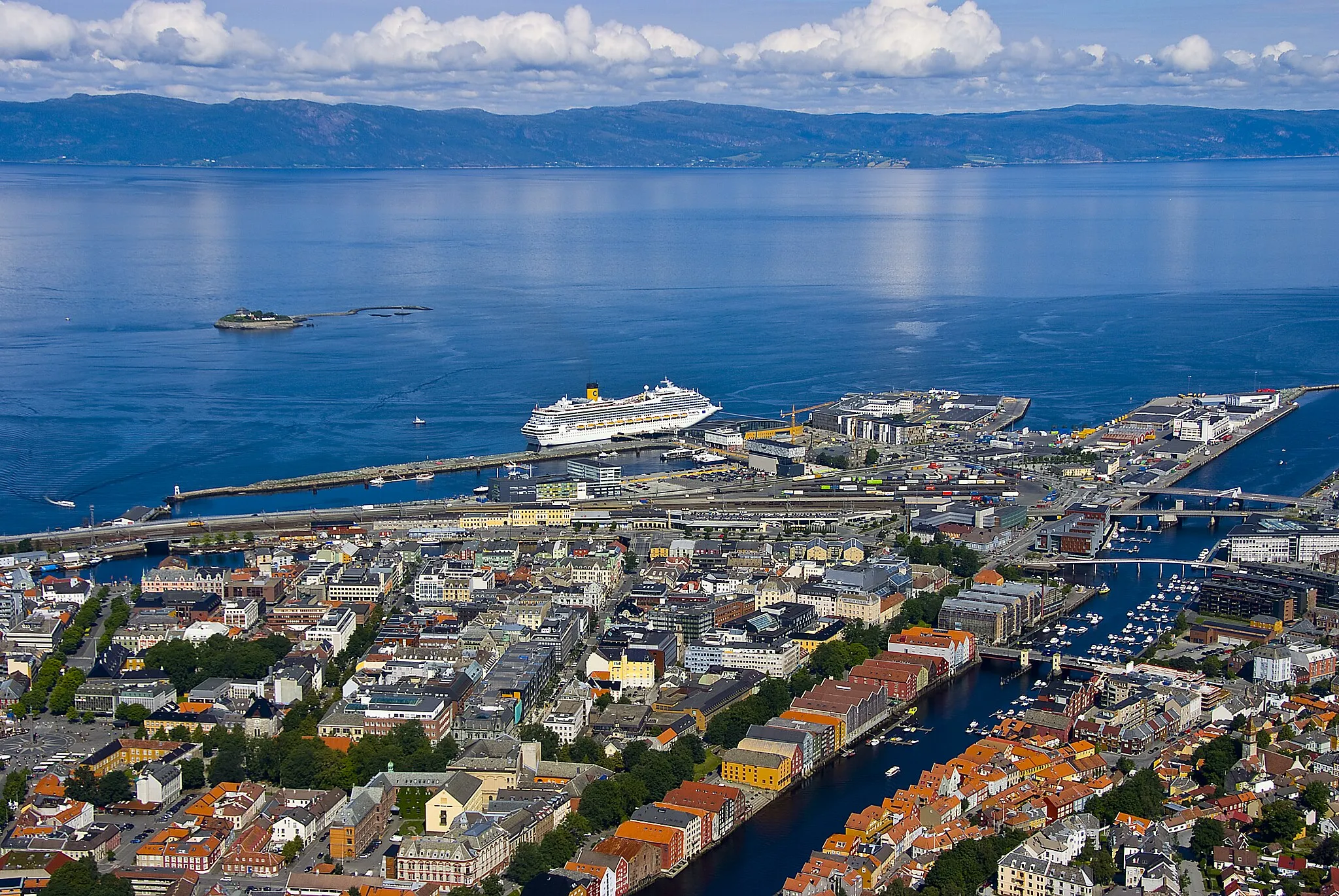 Photo showing: Foto: Trondheim Havn/Åge Hojem