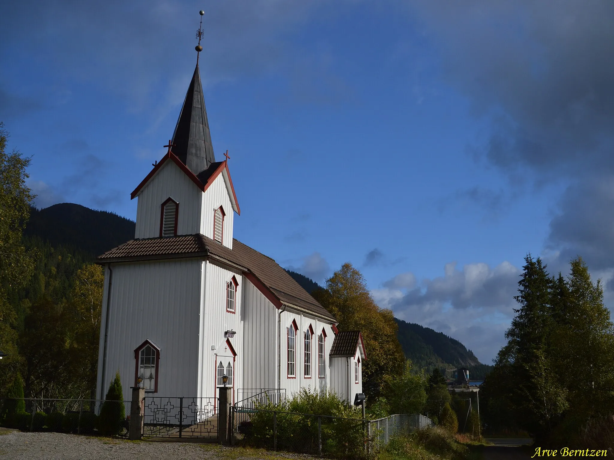 Photo showing: Fines kirke