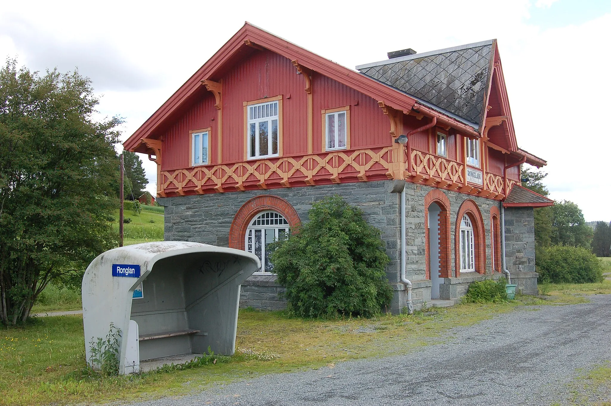 Photo showing: Ronglan Station on Nordlandsbanen in Levanger, Norway.