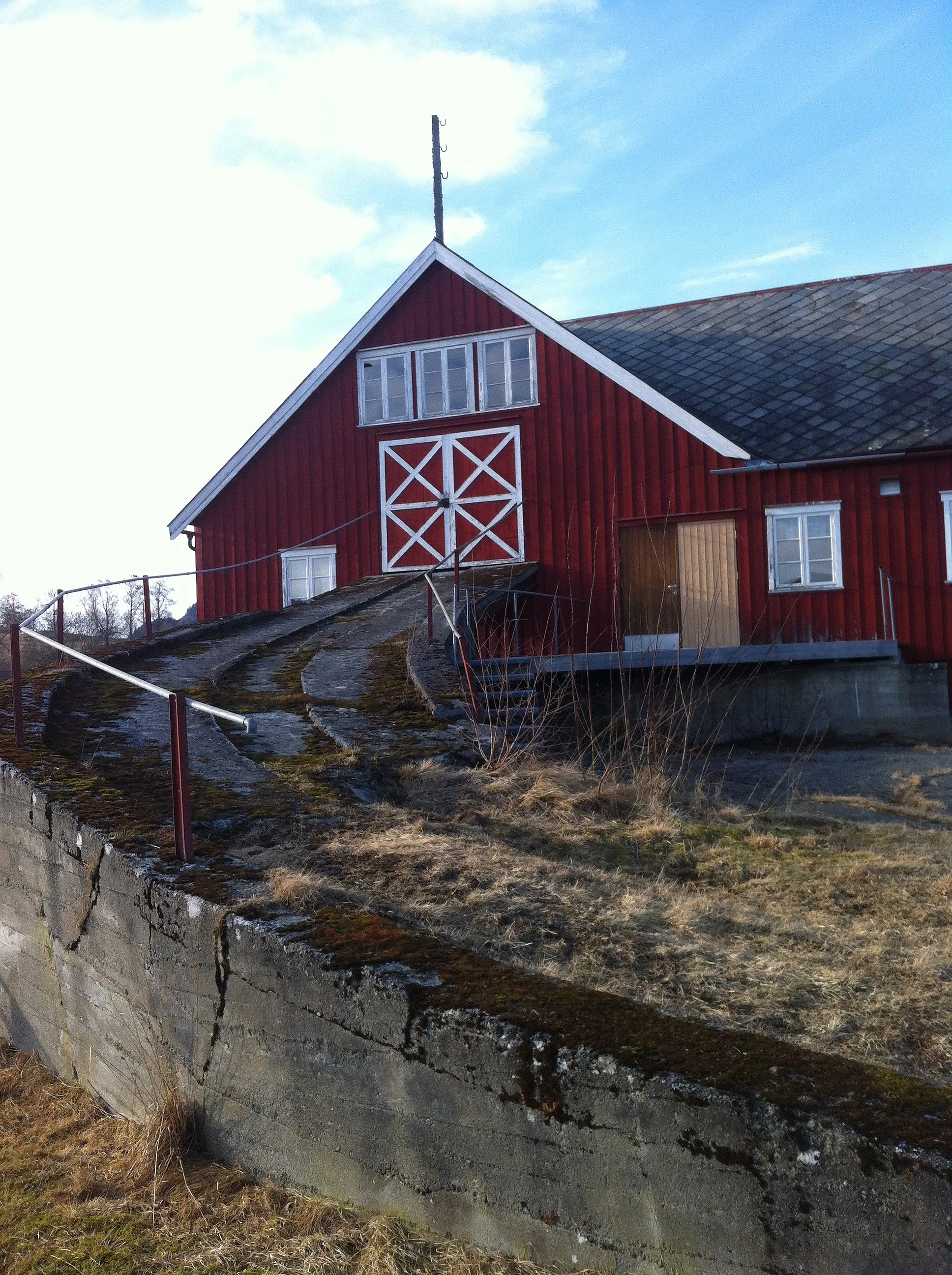 Photo showing: Tank Camp Norway  Feb 2014 (NO SNOW YEAR!)