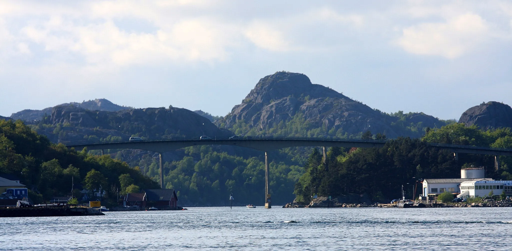 Photo showing: Eigerøy bru, viewed from the South