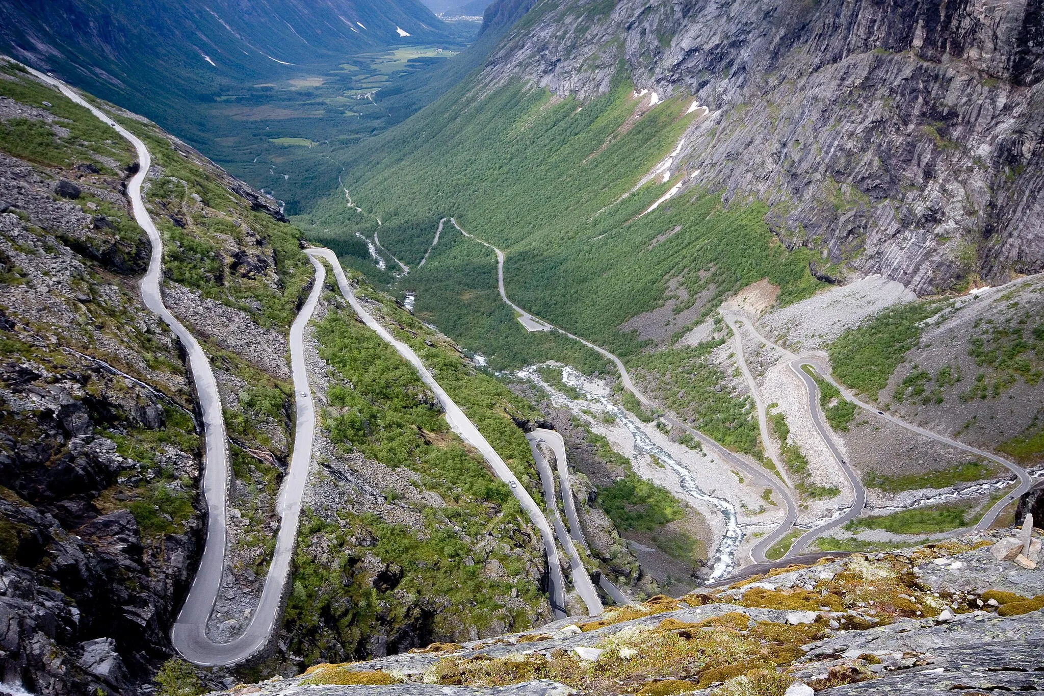 Photo showing: trollstigen, norway, mountain street