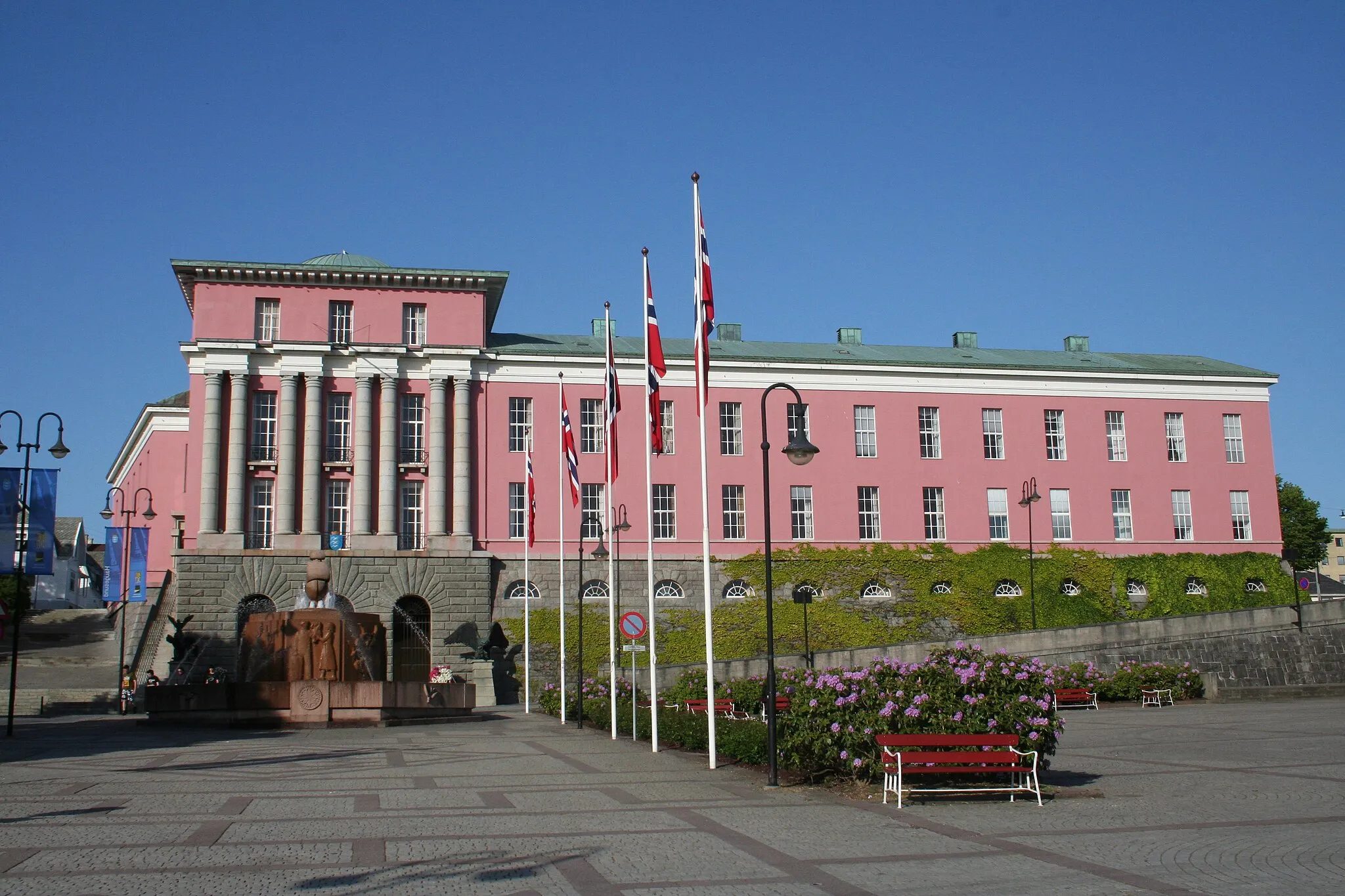 Photo showing: Haugesund townhouse