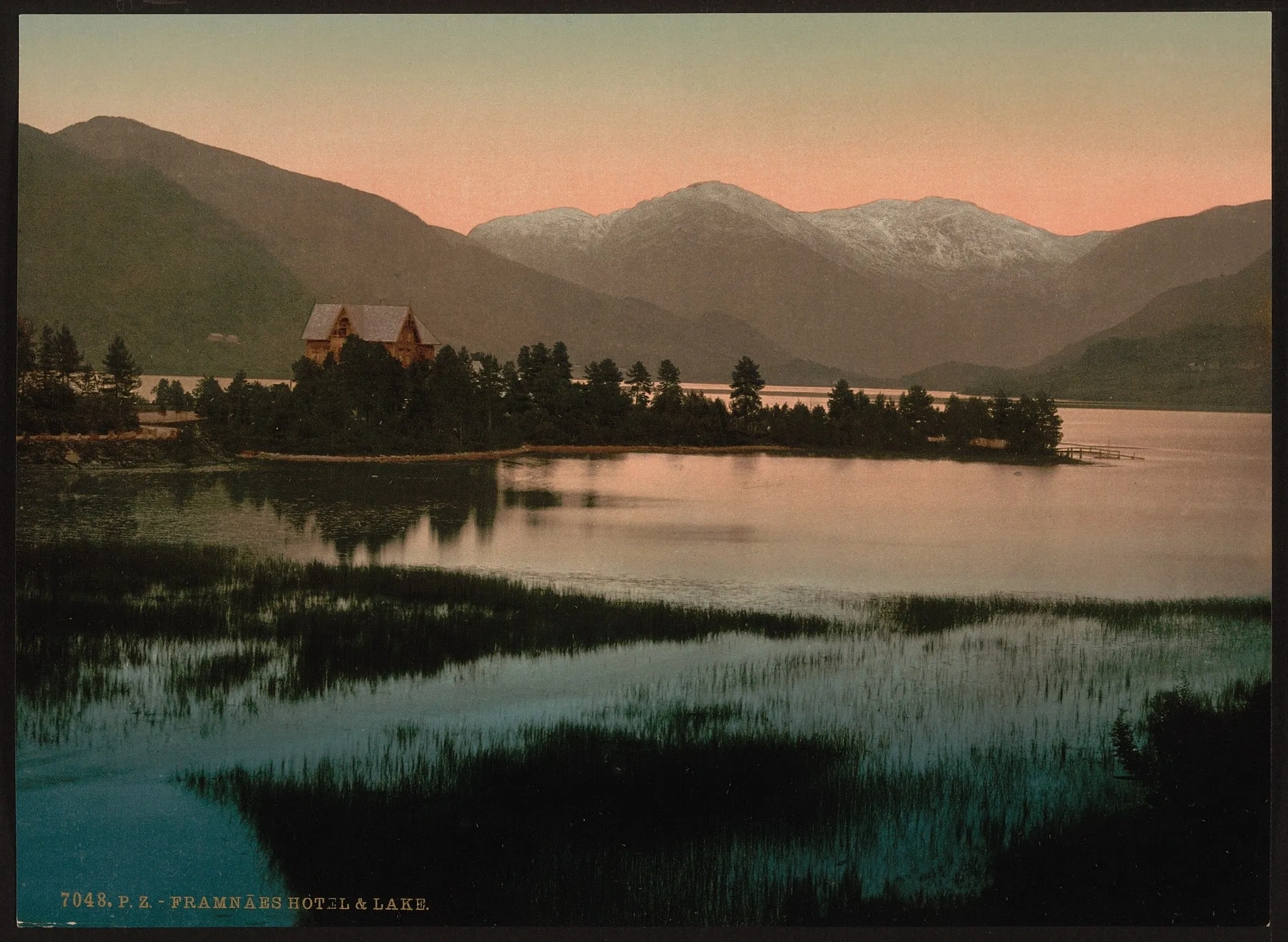 Photo showing: Print shows the Framnaes Hotel on Oppheimsvannet (Oppheim Lake), near Voss, Norway. (Source: Flickr Commons project, 2009)