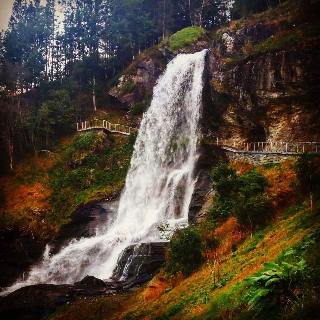 Photo showing: Steinsdalsfossen Autumn 2015