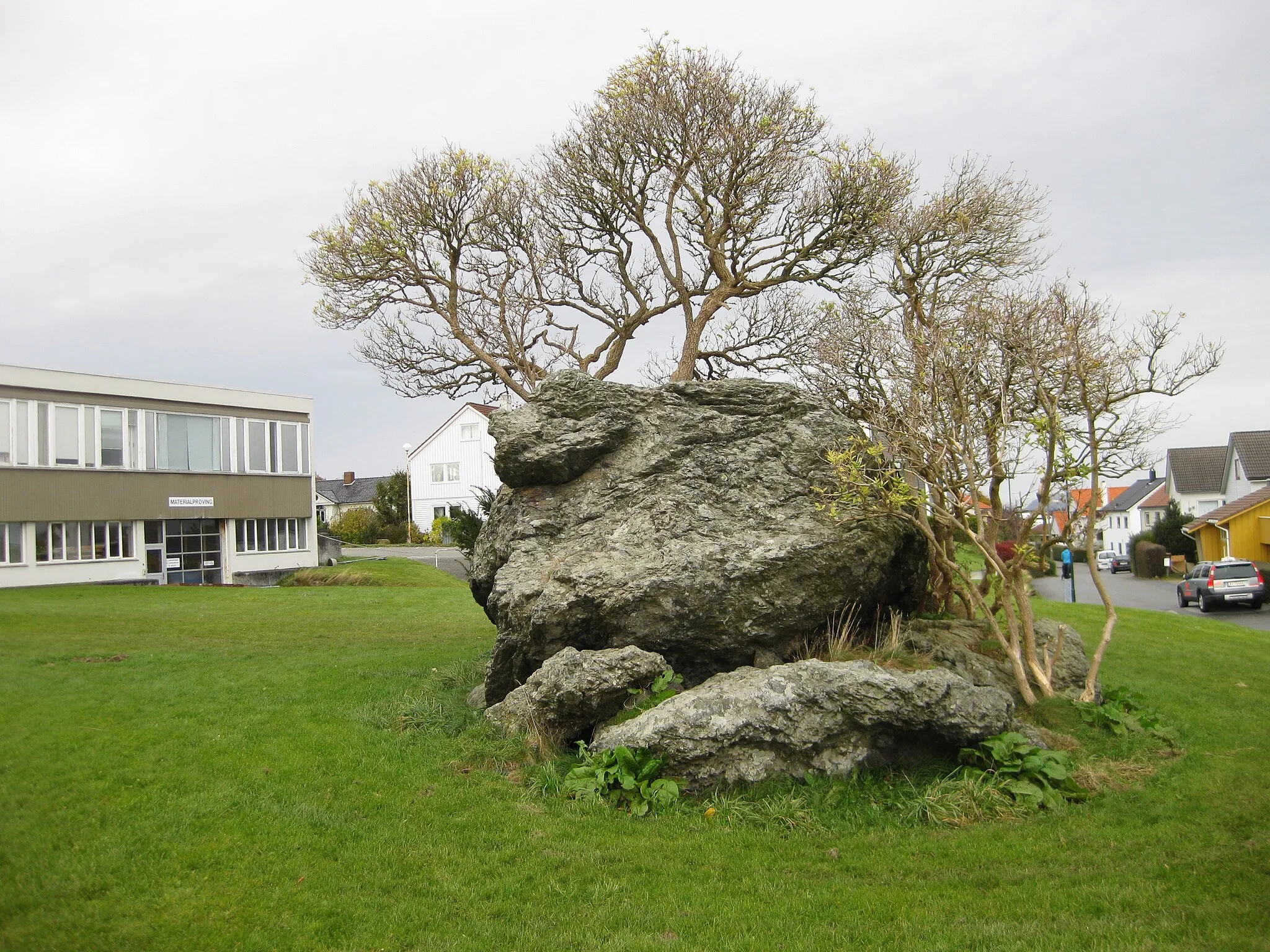 Photo showing: Flyttstein i Rogalandsgaten, Stavanger