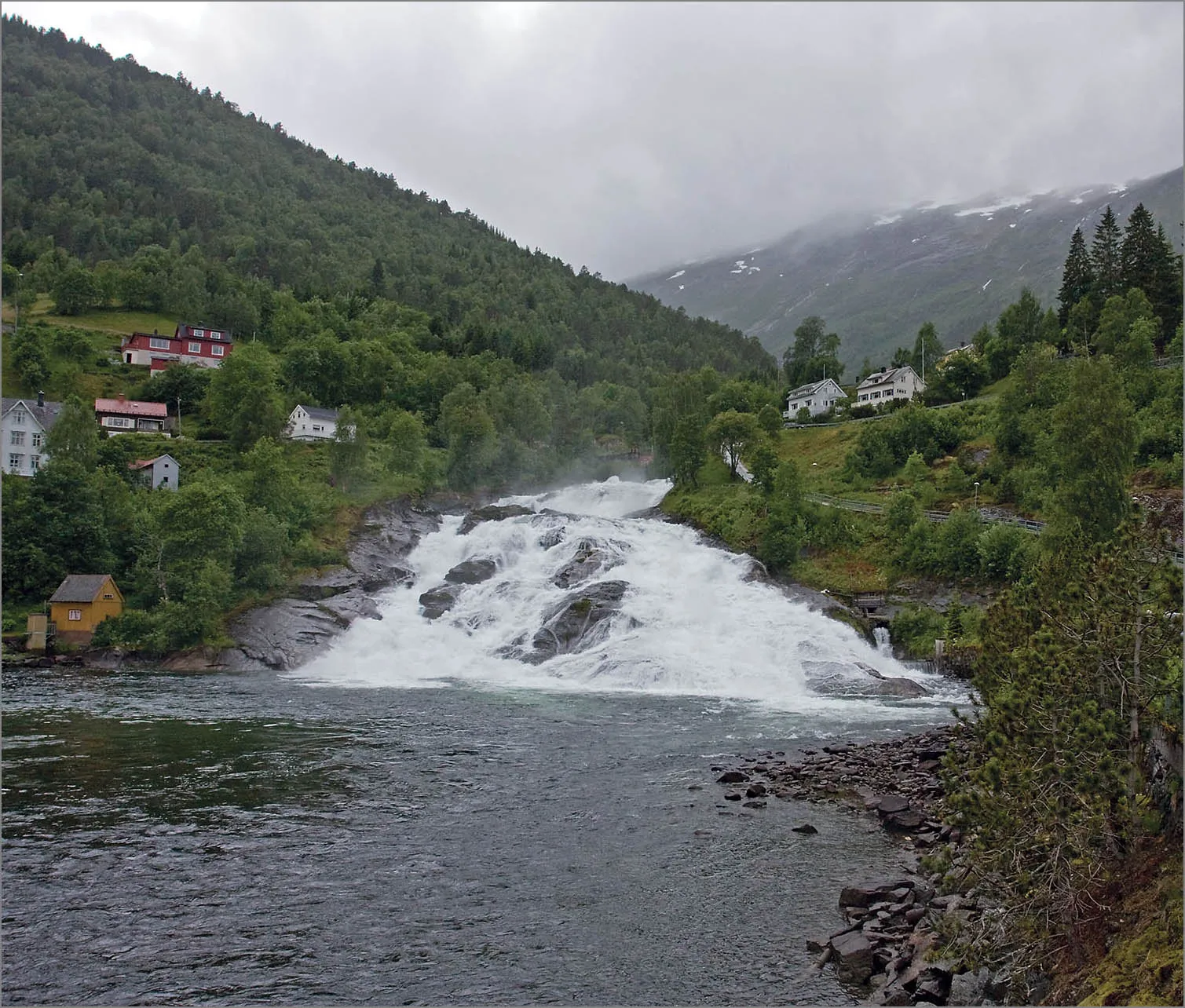 Photo showing: Waterfall / Hellesylt, Norway