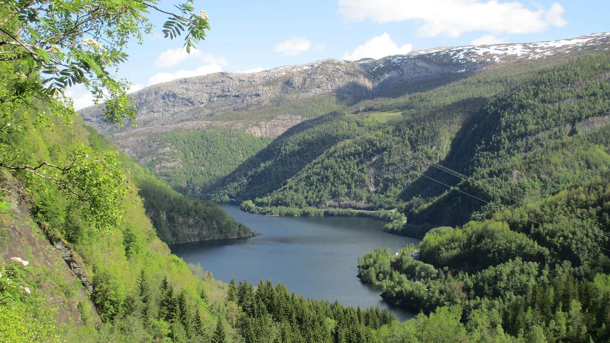 Photo showing: Evangervatnet (lake), seen from the west.