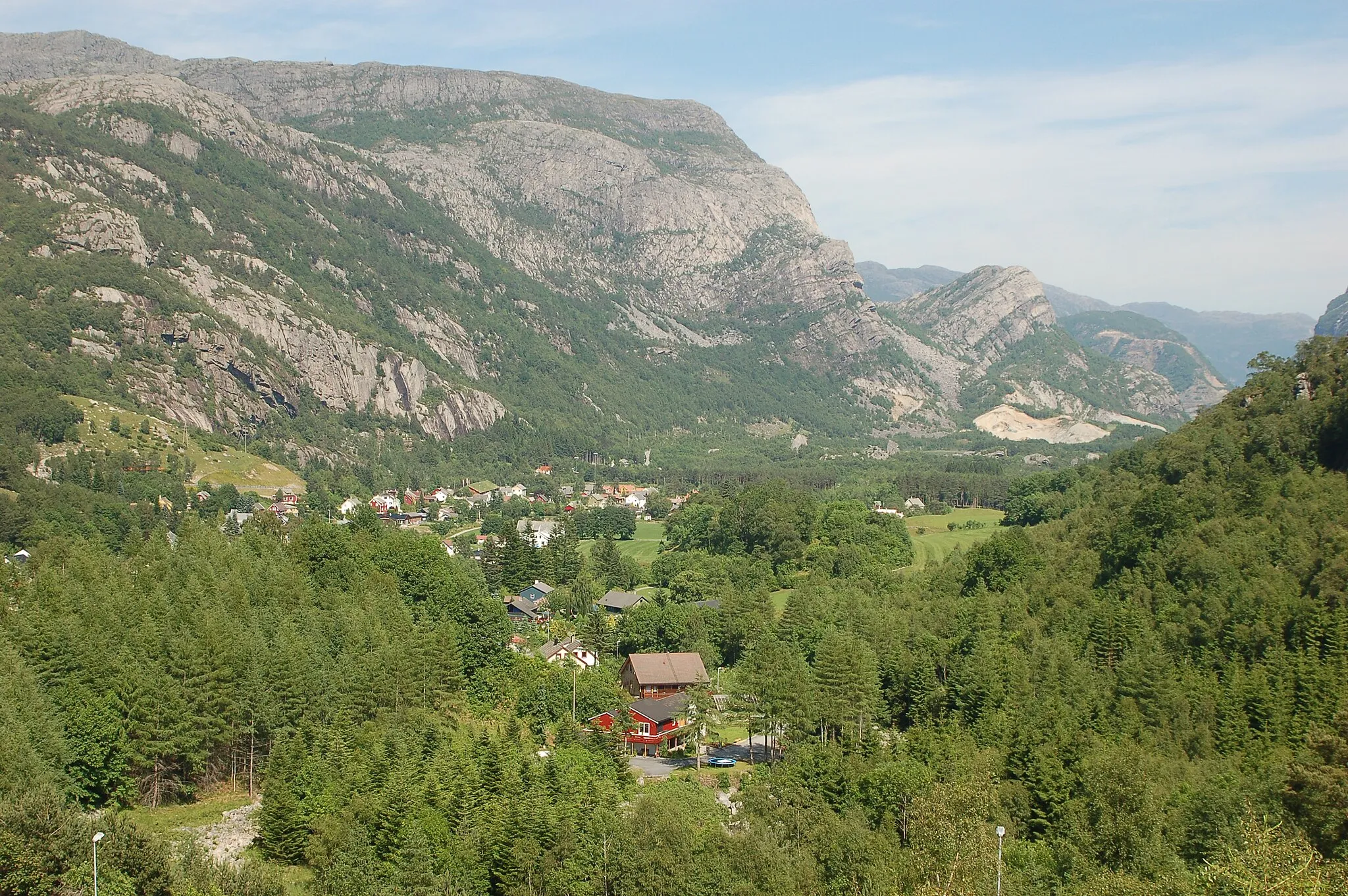 Photo showing: Oltedal, Rogaland, Norway. Looking east.