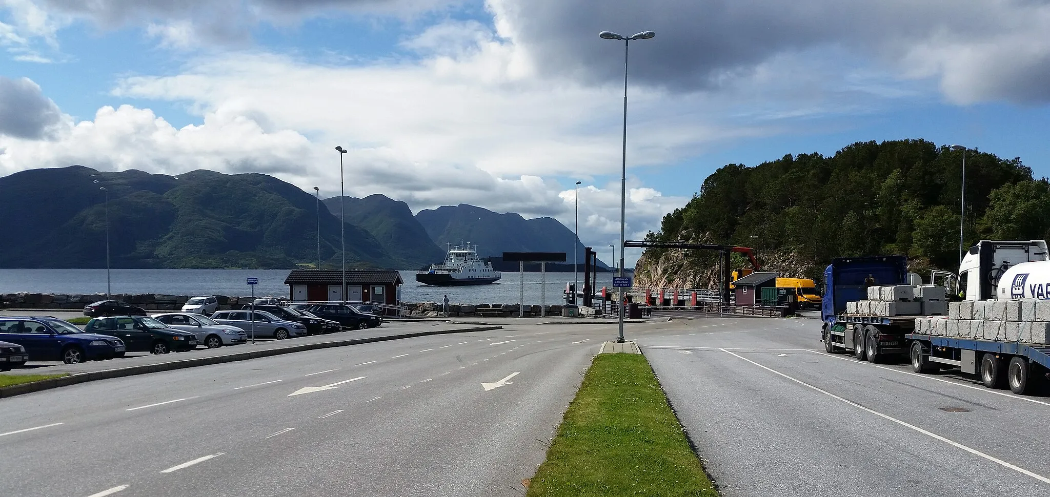 Photo showing: Hollingsholmen Fergeleie, Aukra, Møre og Romsdal