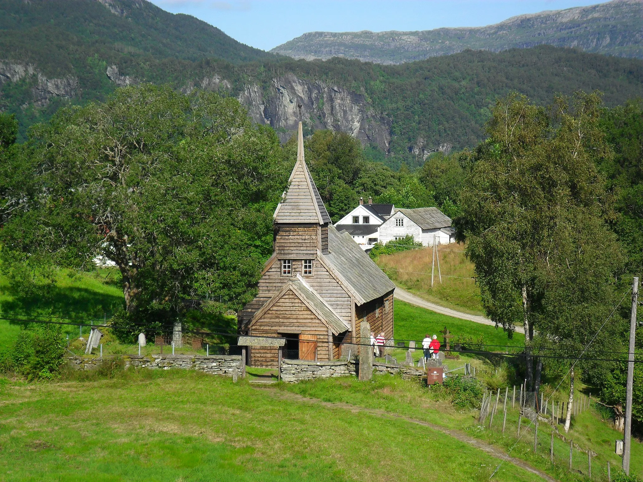 Photo showing: Holdhus church in Fusa county, Hordaland, Norway