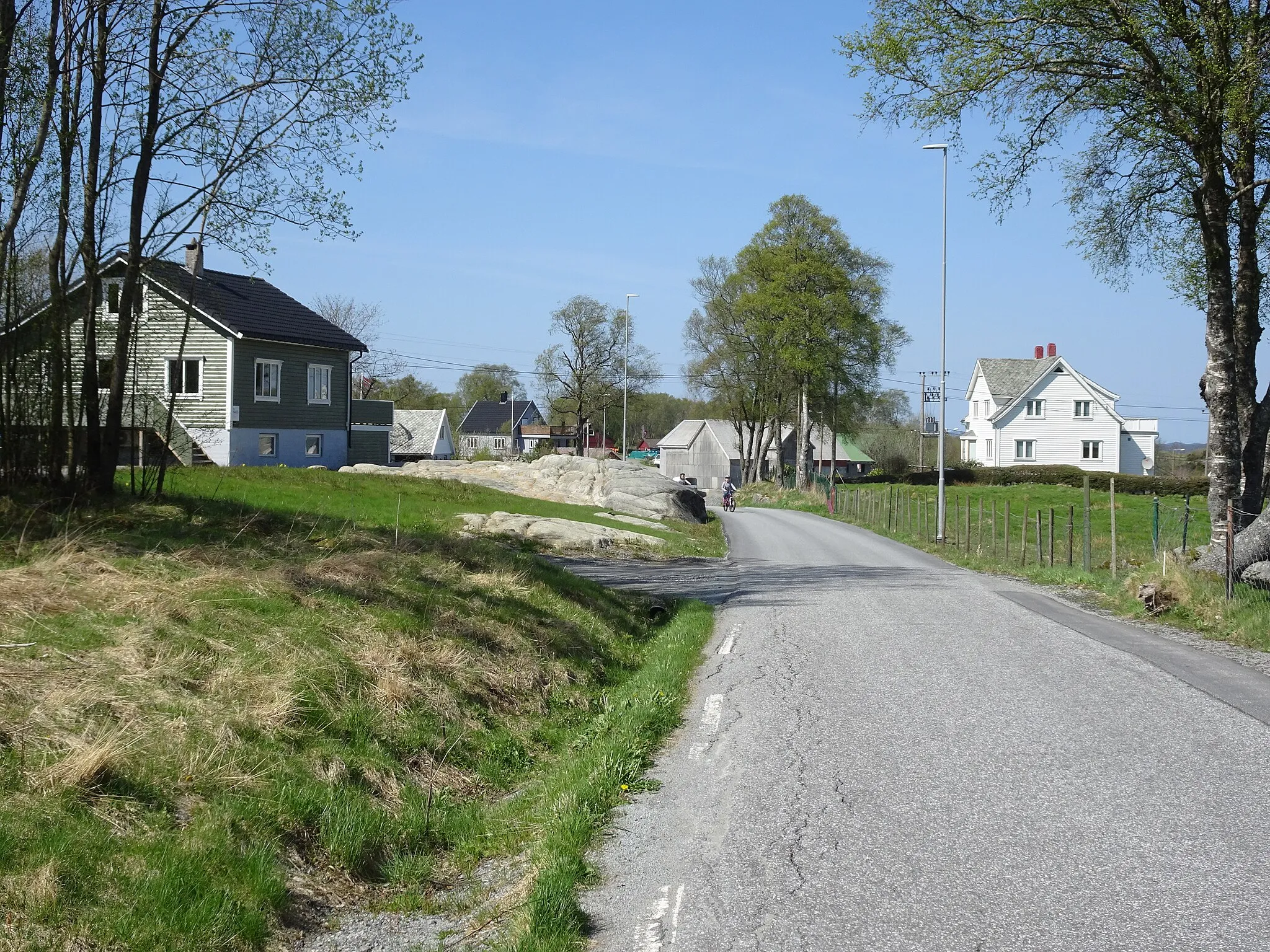 Photo showing: Øklandsvegen (fylkesvei 4984)