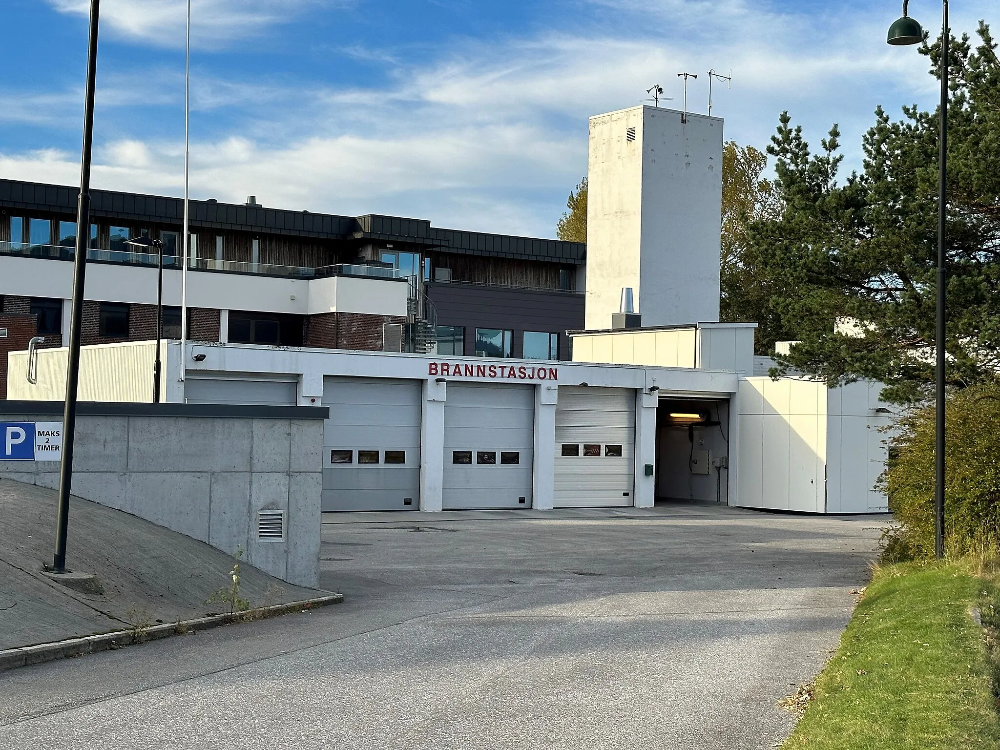 Photo showing: Lokal brannstasjon i Spjelkavik, Ålesund kommune