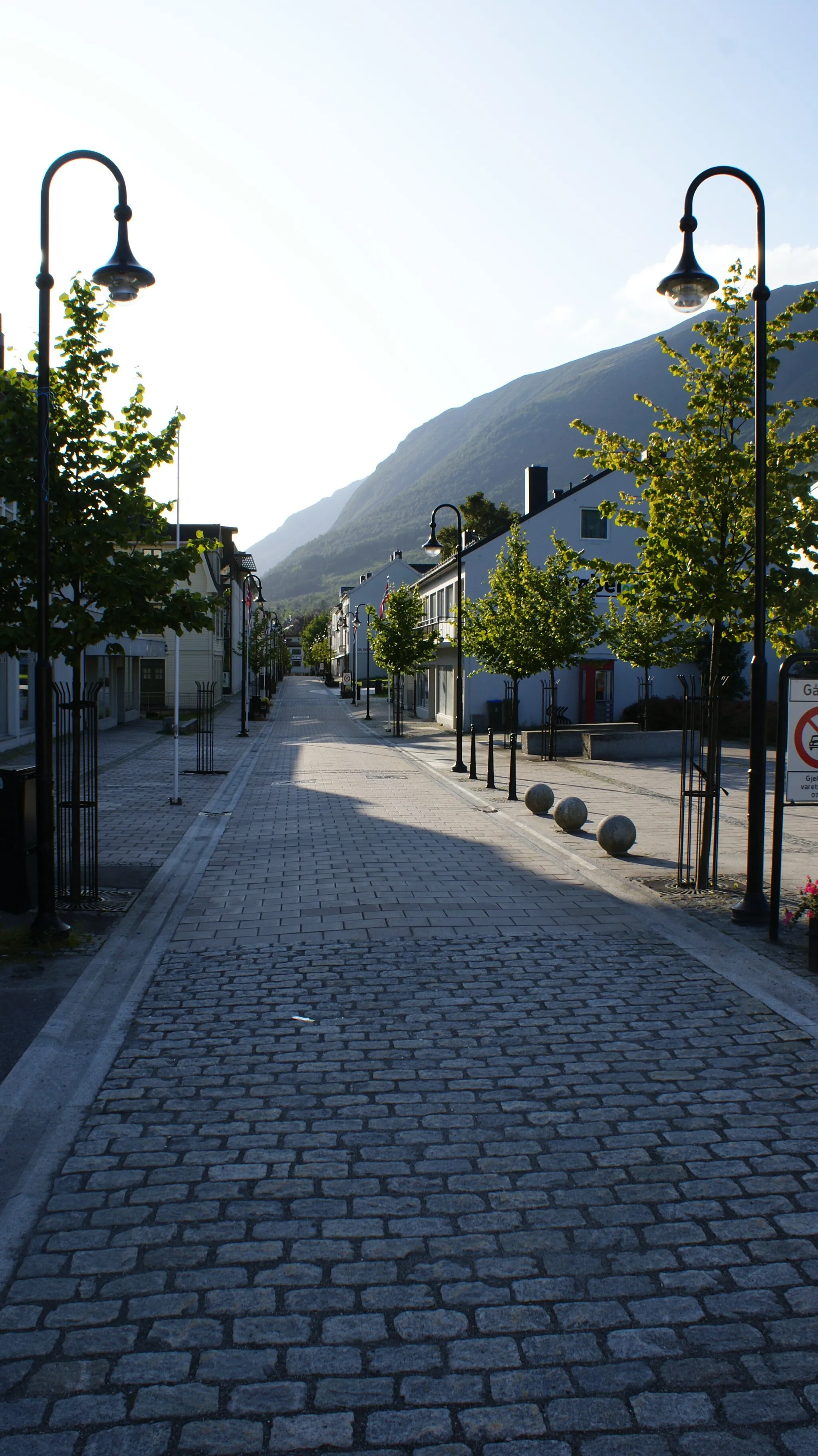 Photo showing: Ørsta, Sunnmøre, Møre og Romsdal, Norway. Centrum.